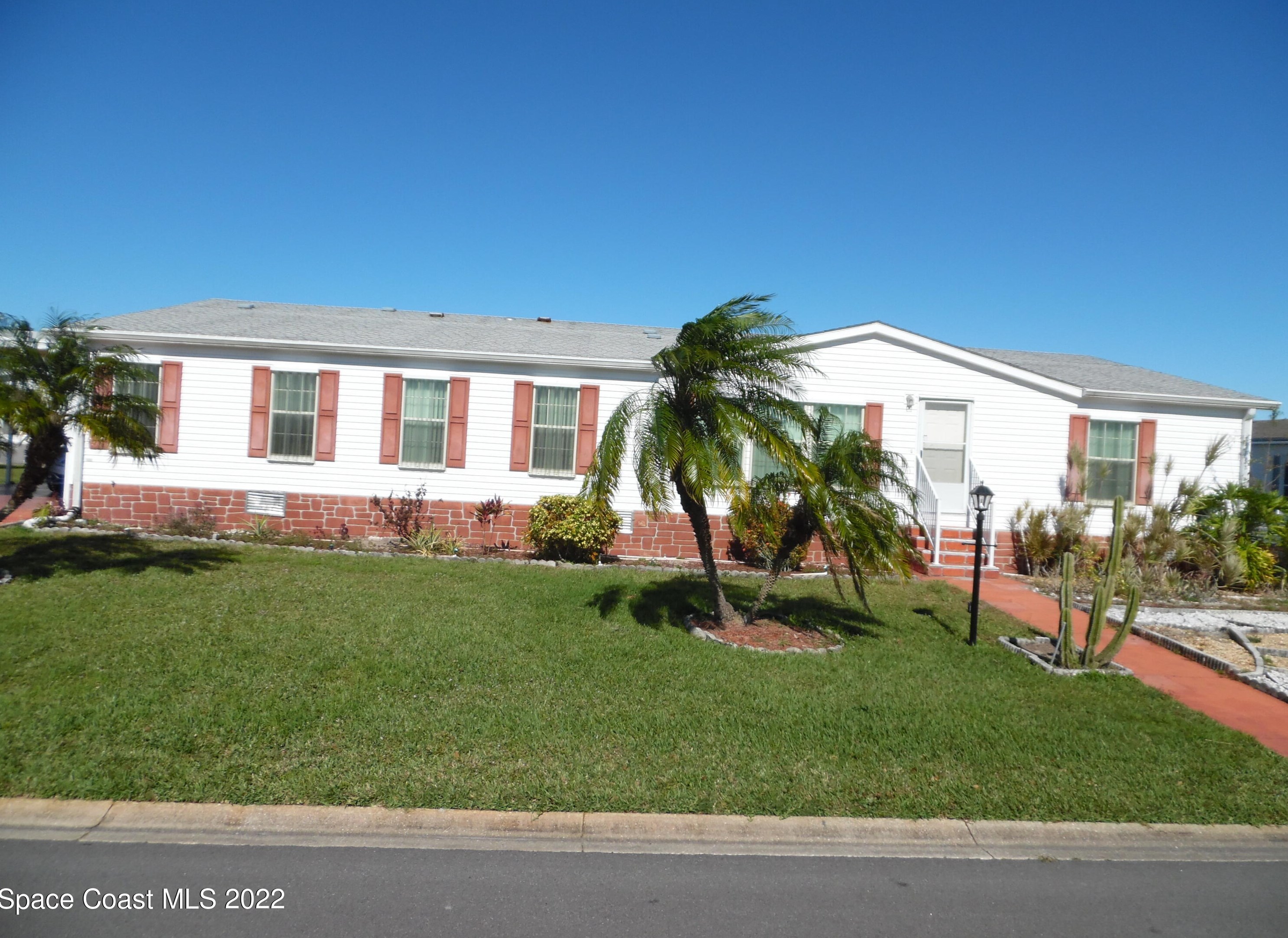 455 Dolphin Cir, Sebastian, FL 32976