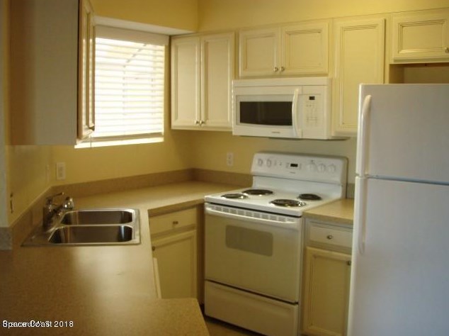1999 Island Club Dr #20, Melbourne, FL 32903