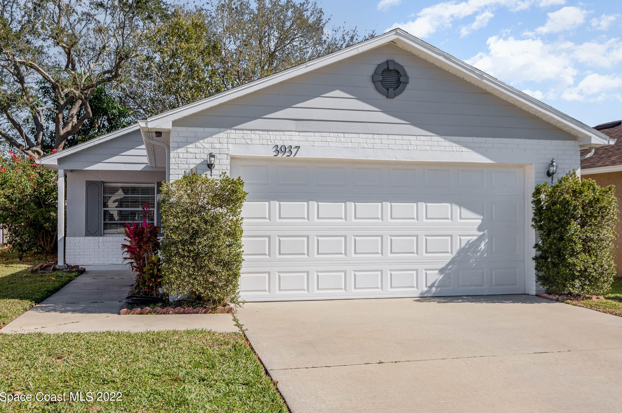 3937 Bayberry Dr, Melbourne FL  32901-8422 exterior