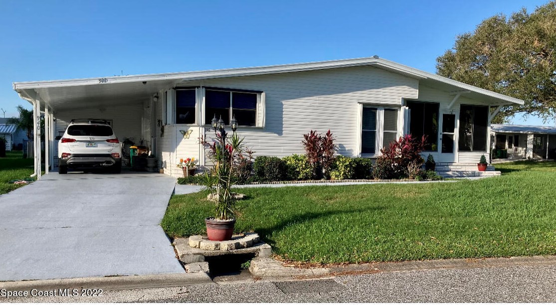 940 Periwinkle Cir, Sebastian, FL 32976