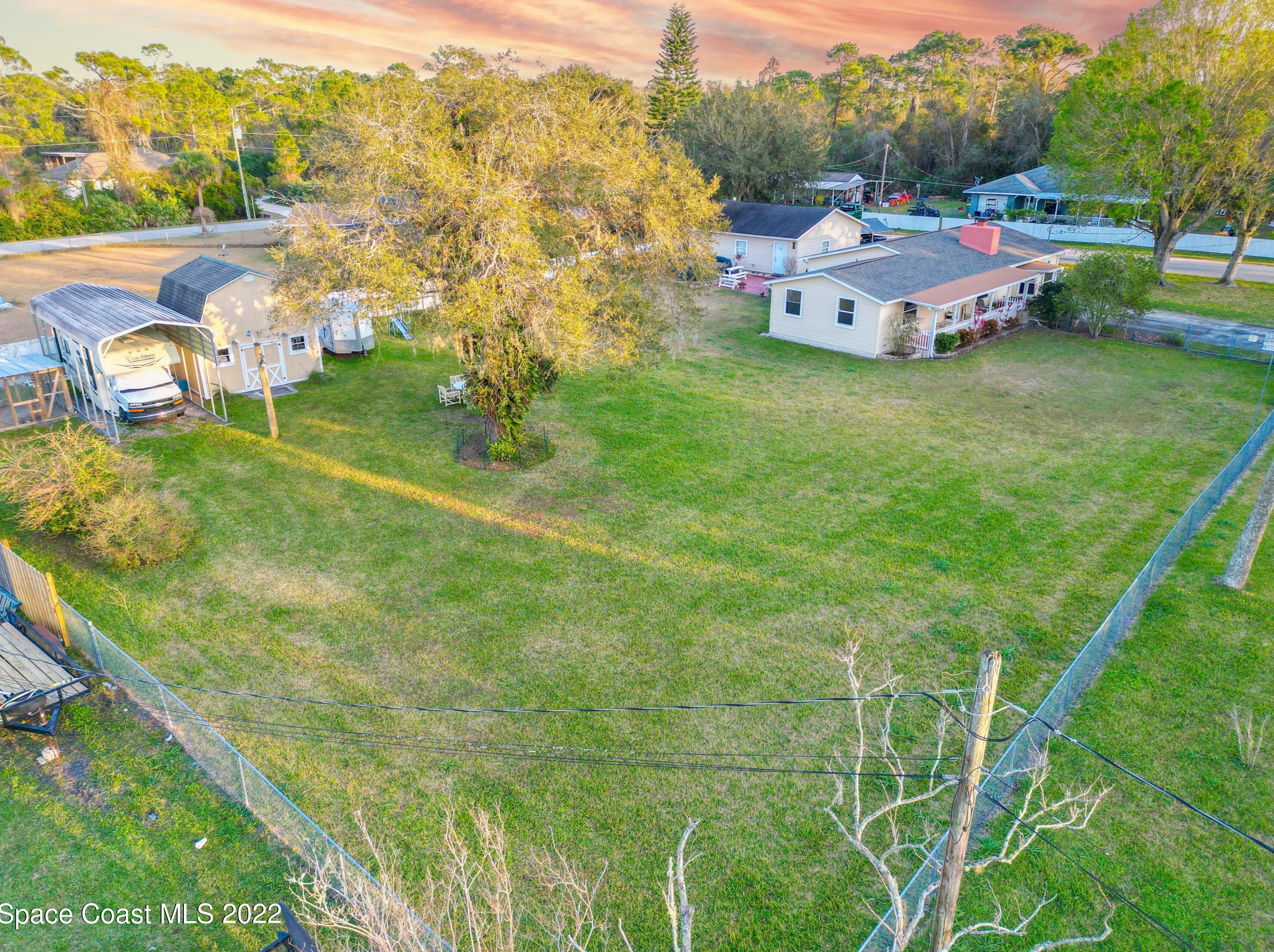 5727 Stamford St, Mims, FL 32754