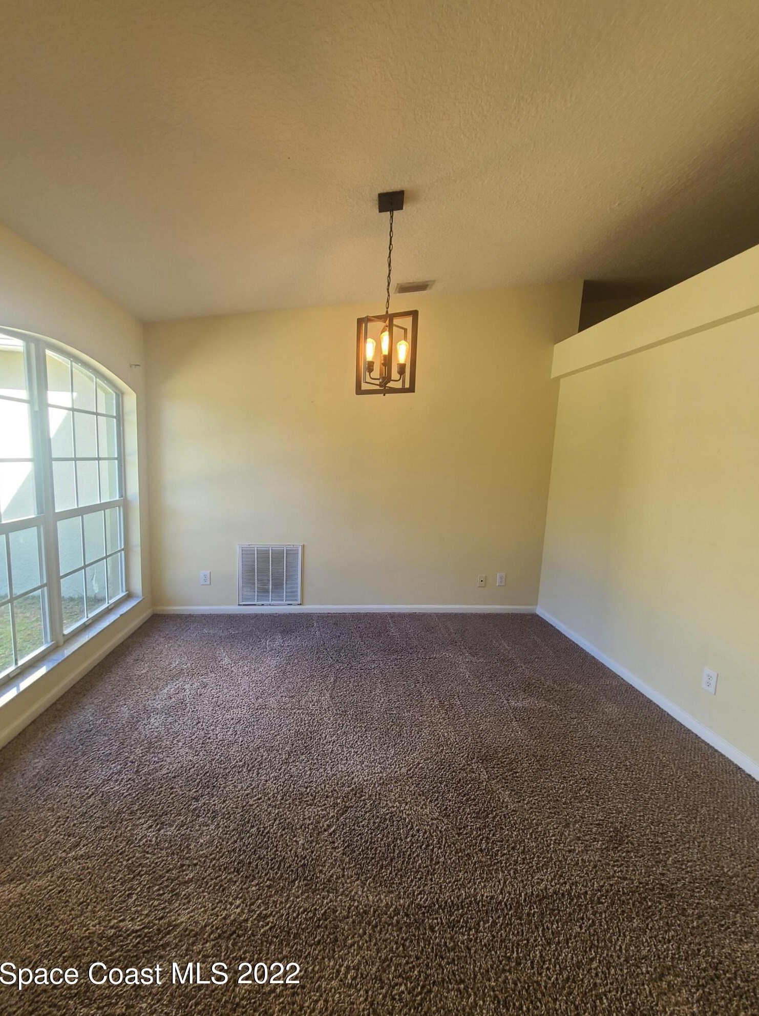 155 Battersea Ave Ne, Melbourne, FL 32907