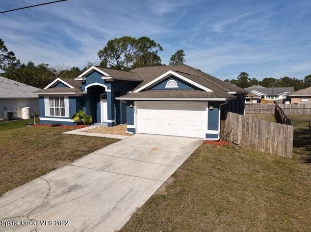 591 Jewell St, Melbourne, FL 32909-8217