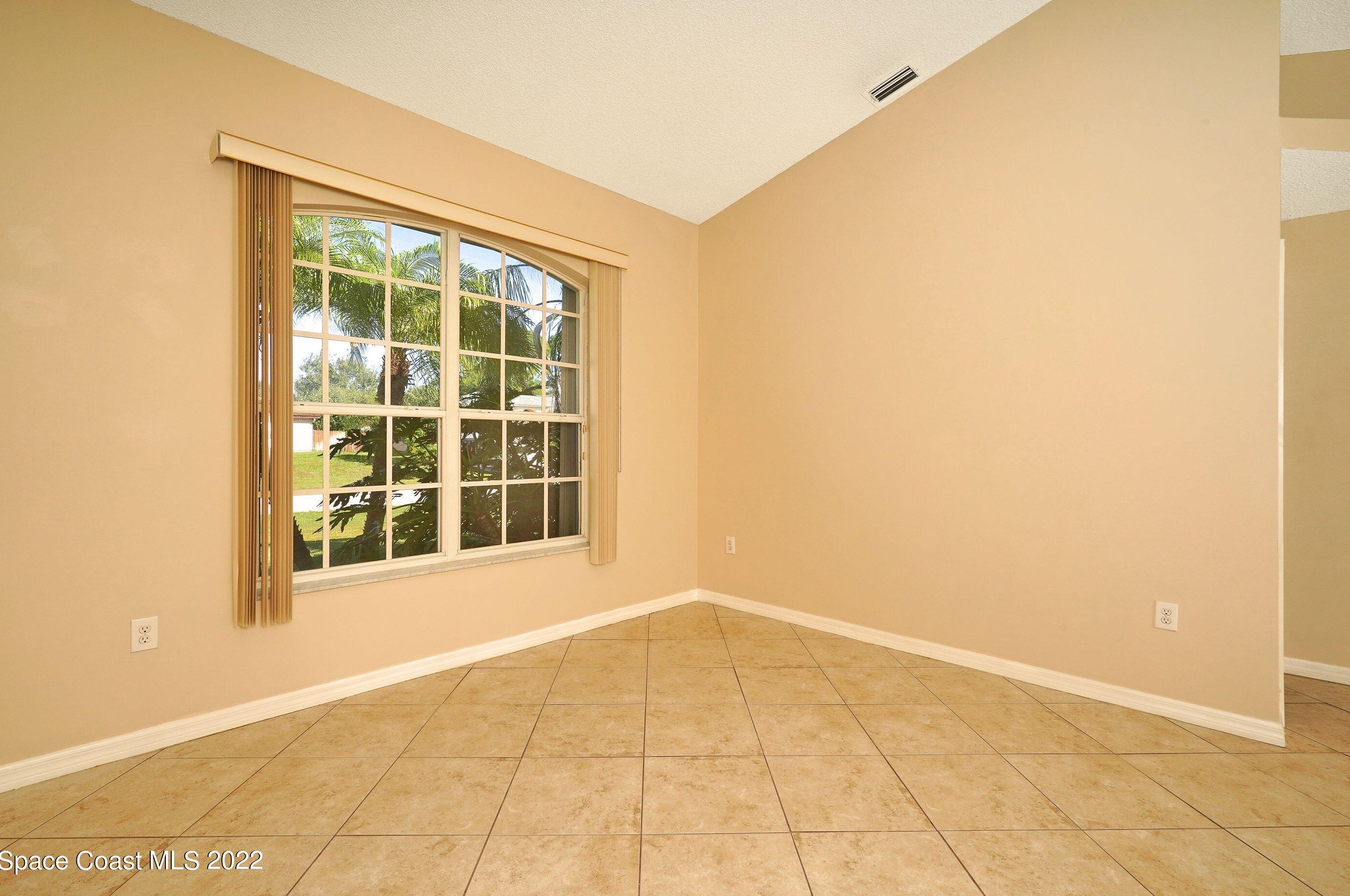 442 Davidson St Se, Melbourne, FL 32909