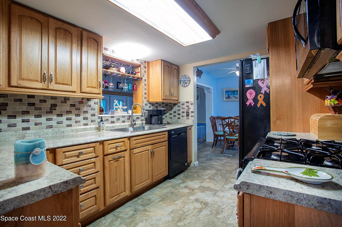 270 Riverside Ave, Merritt Island, FL 32953