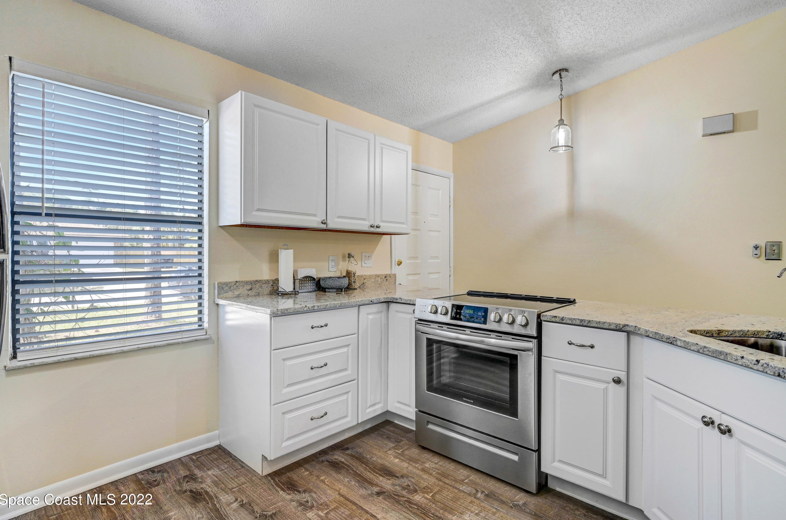 495 Santo Domingo Ave, Melbourne, FL 32908-3544
