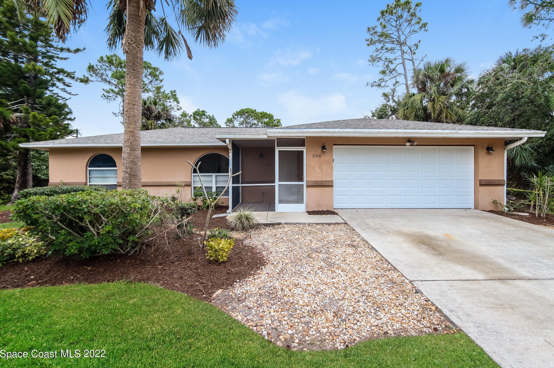 596 Geiger Ct Nw, Melbourne, FL 32907