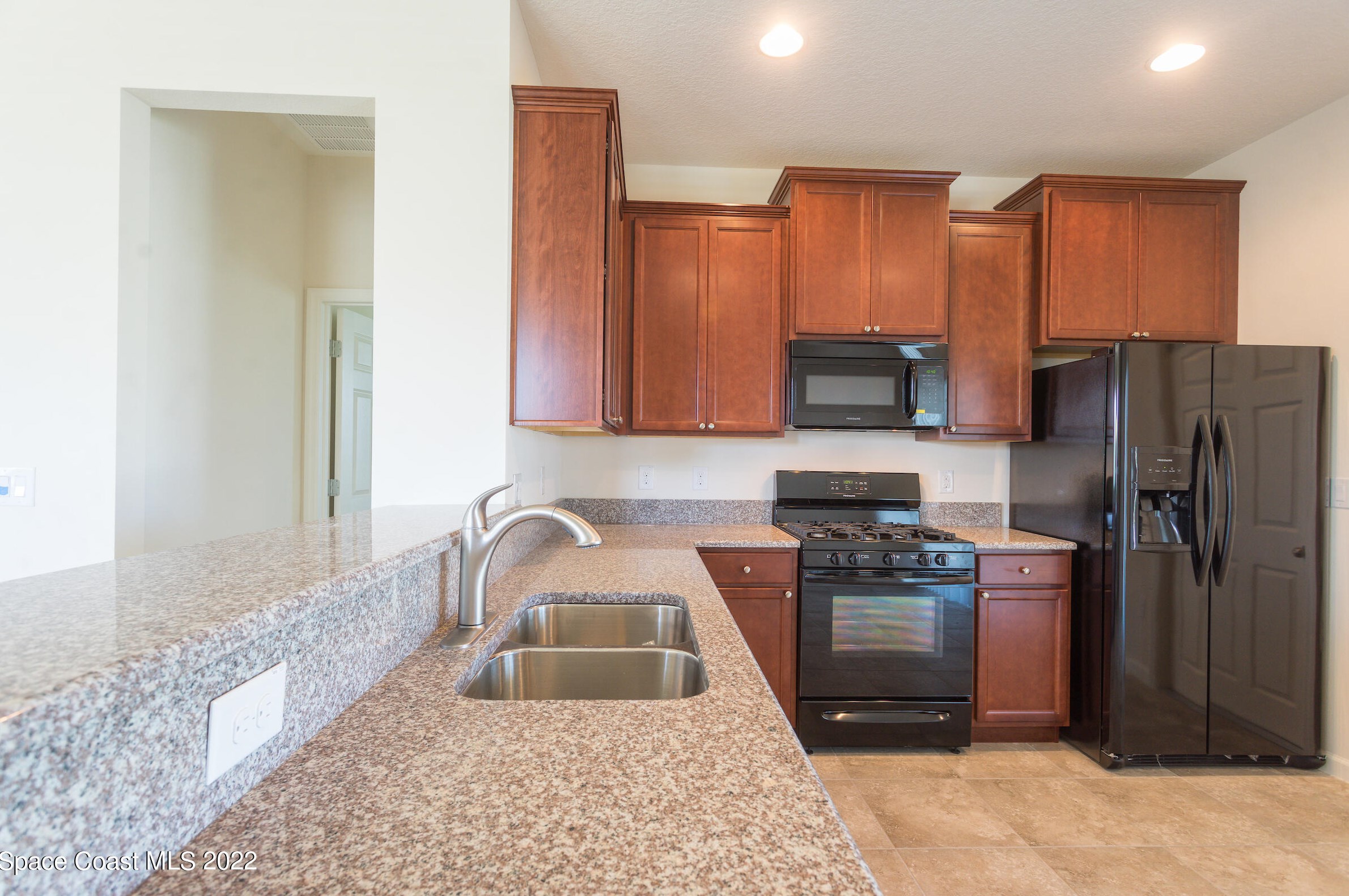 1370 Bunker Ct, Vero Beach, FL 32966
