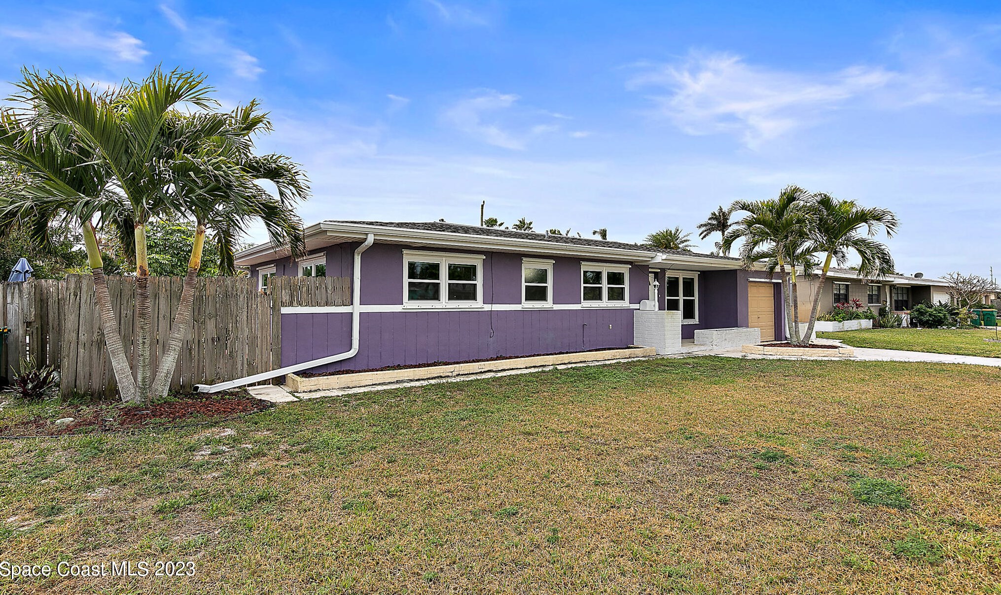 176 4th St, Melbourne, FL 32937-2155