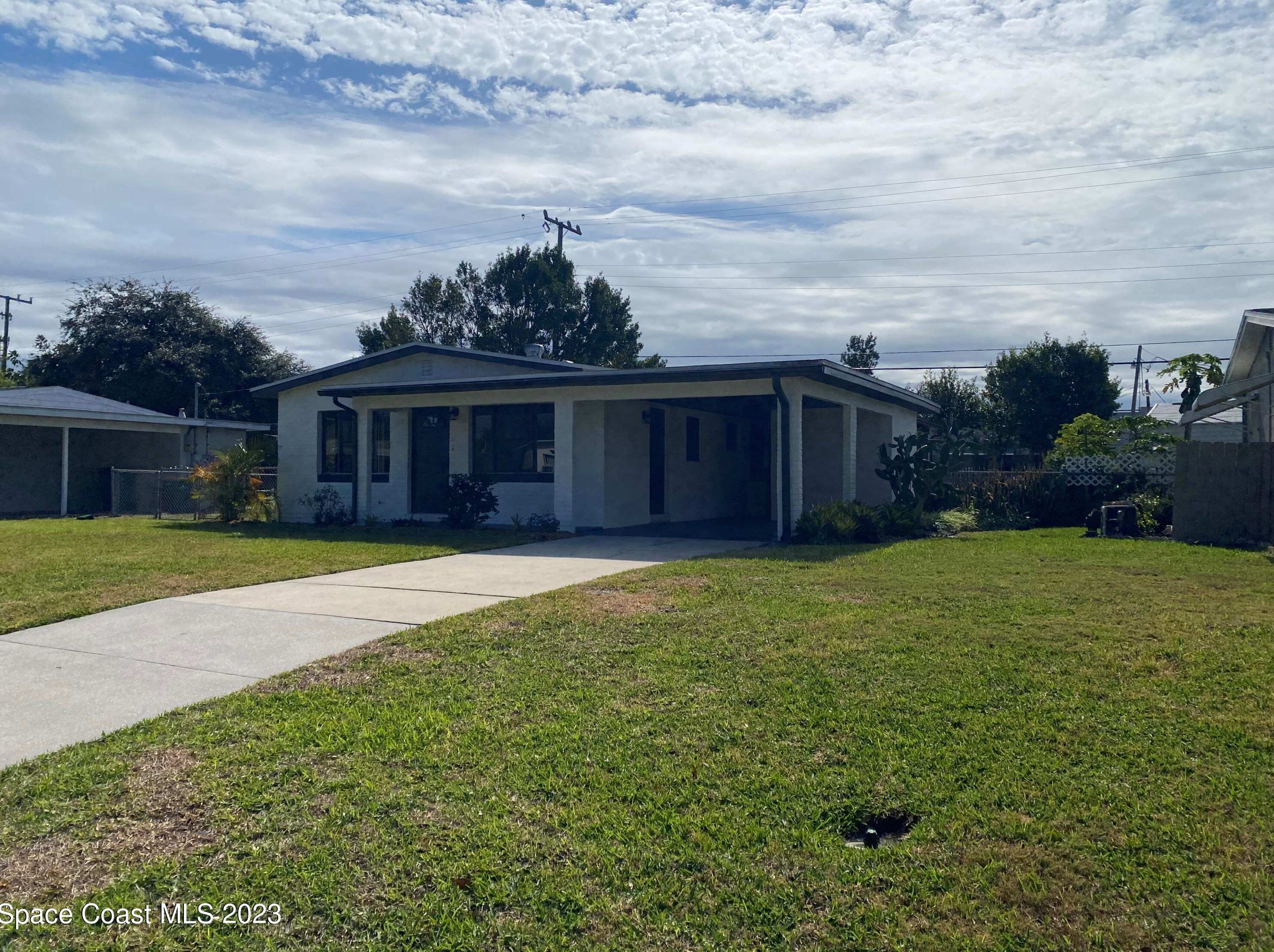 2189 Smathers Cir, Melbourne, FL 32935-3141
