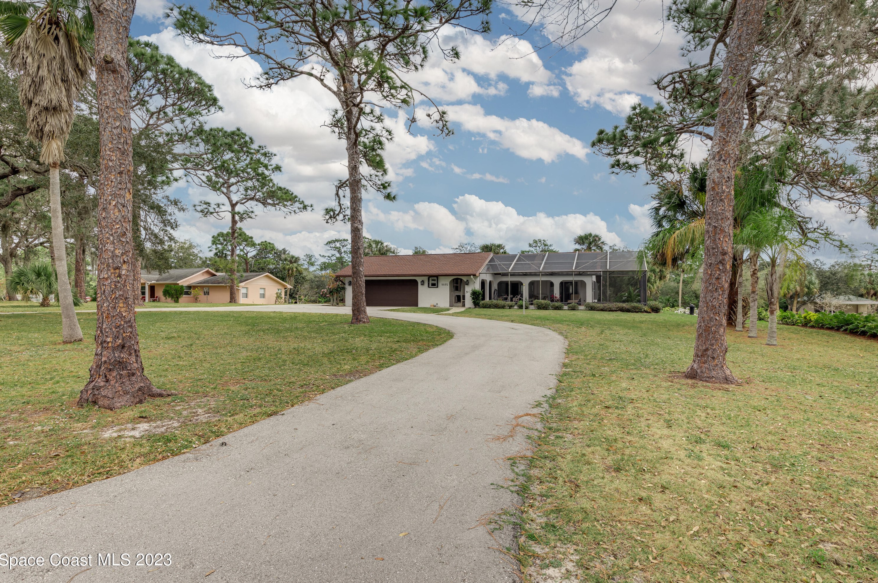 9685 Mockingbird Ln, Sebastian, FL 32976