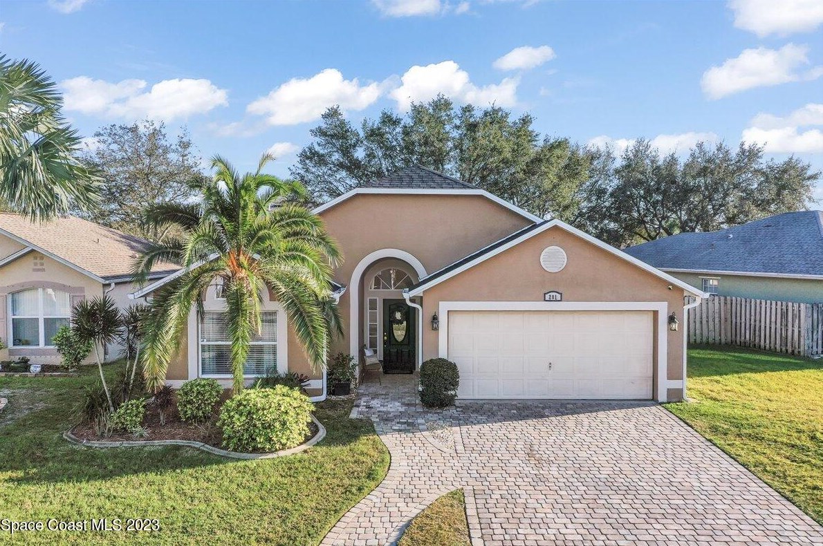 281 Wickham Lakes Dr, Melbourne, FL 32940-2206