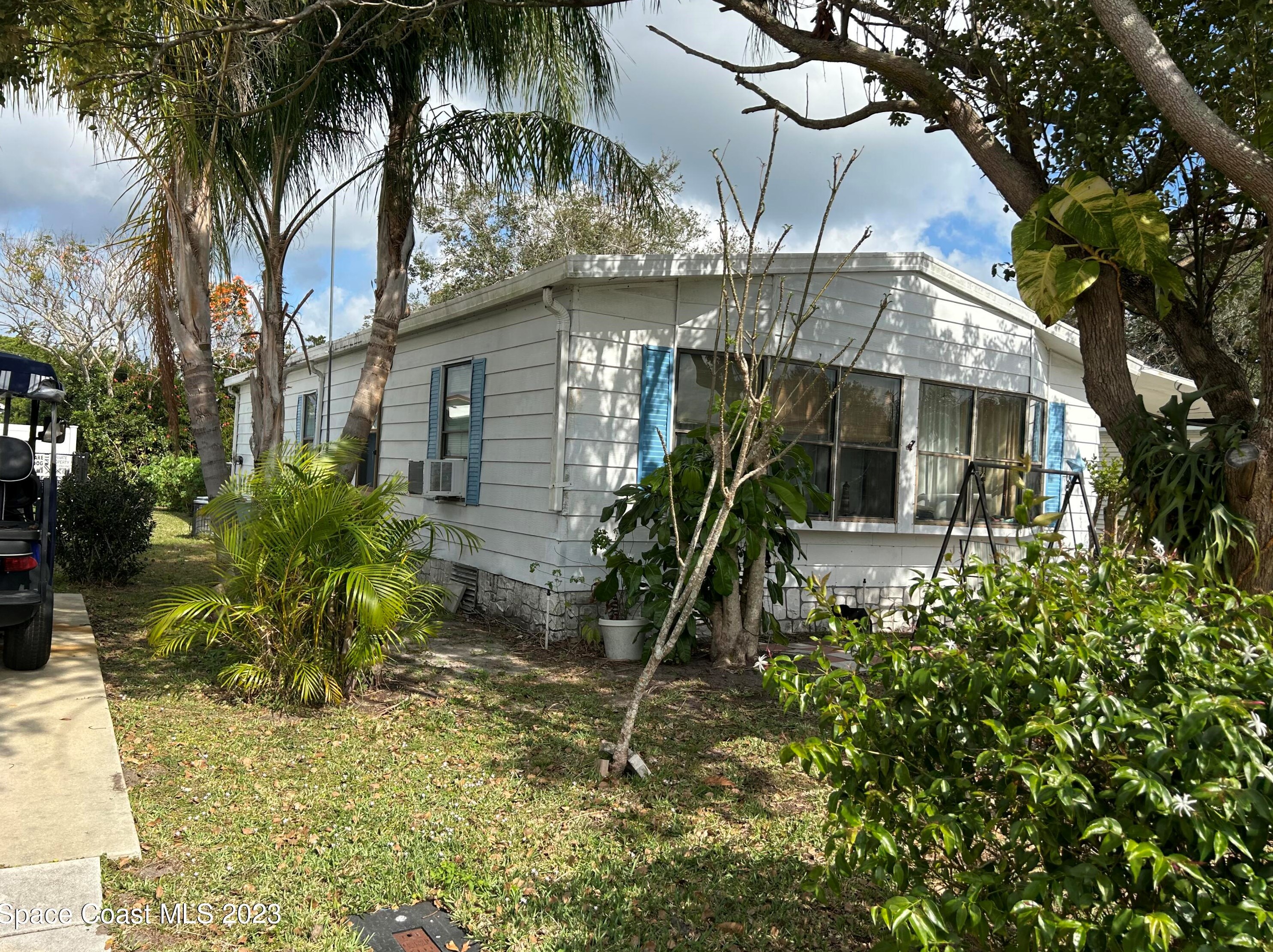 558 Dolphin Cir, Sebastian, FL 32976