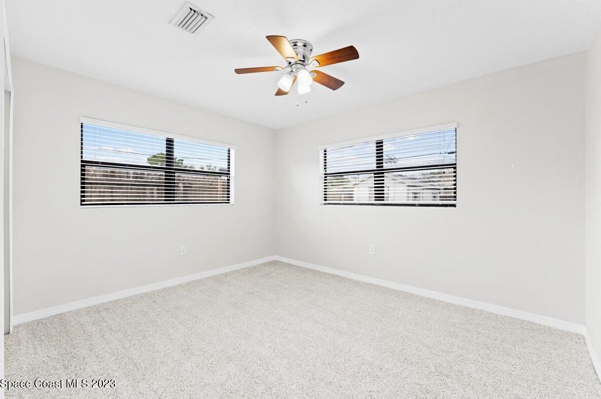 320 Nelson Dr, Merritt Island FL  32953-4733 exterior