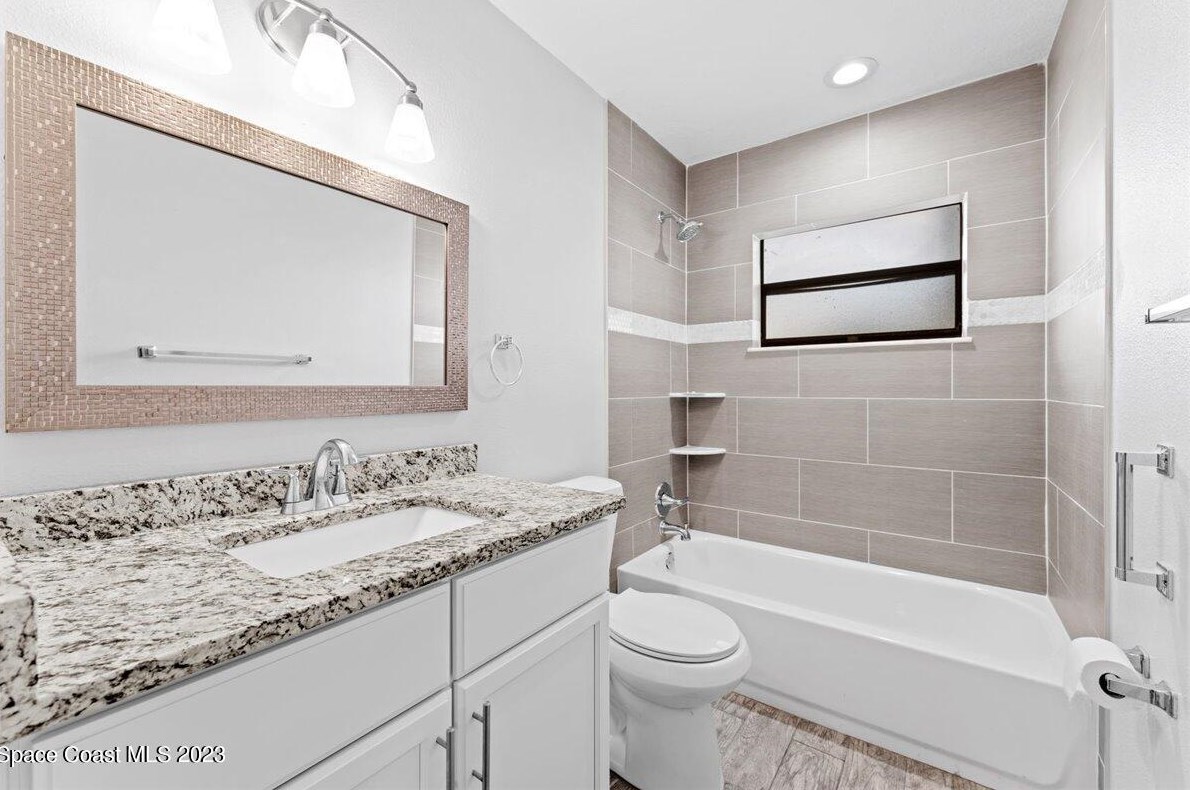 320 Nelson Dr, Merritt Island FL  32953-4733 exterior