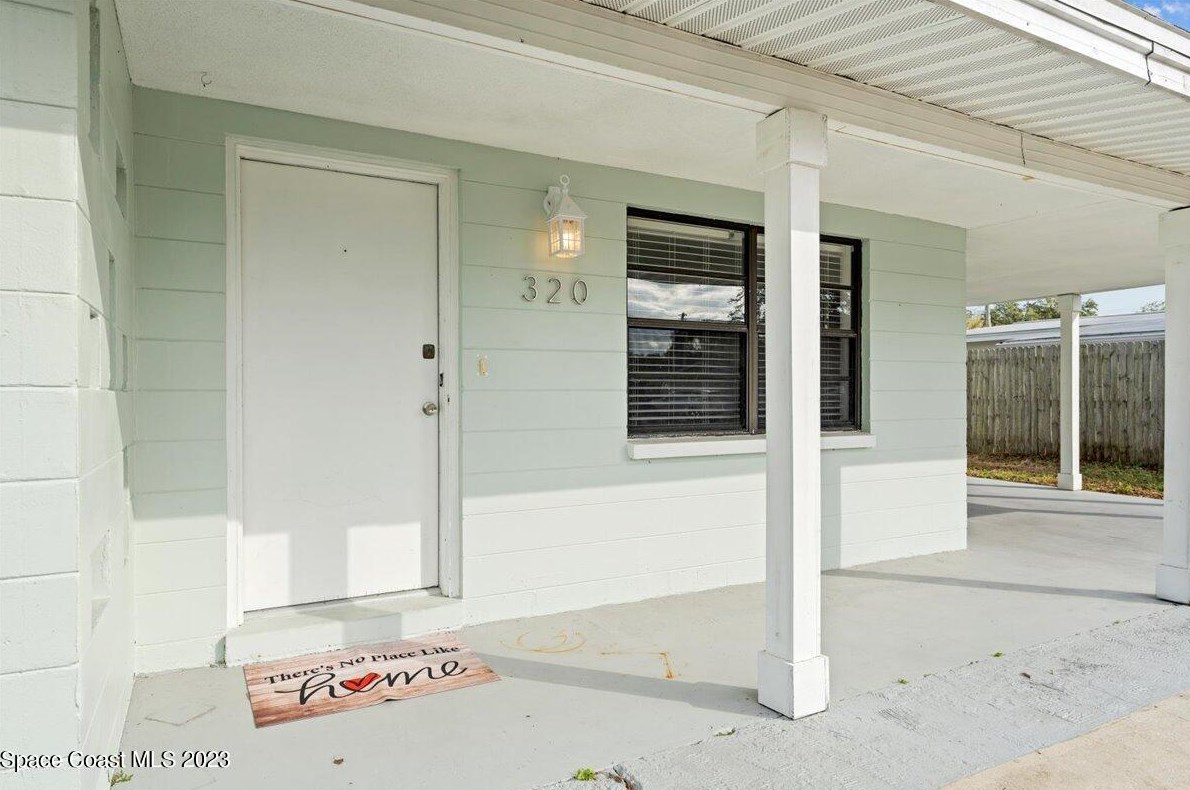 320 Nelson Dr, Merritt Island FL  32953-4733 exterior