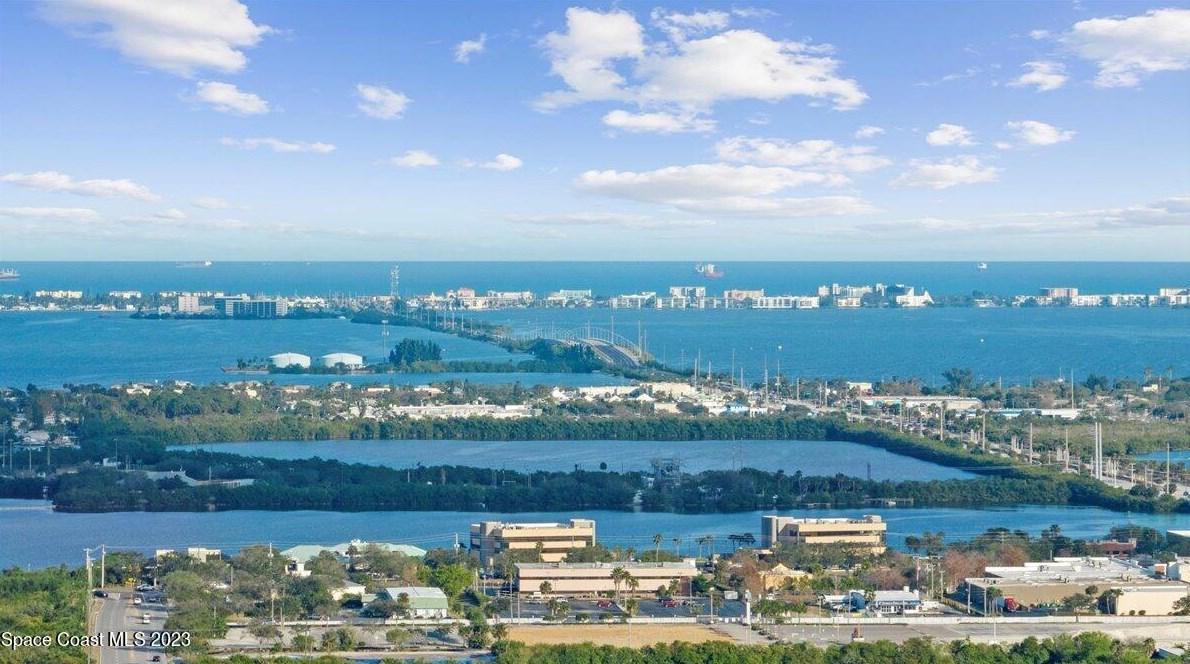 320 Nelson Dr, Merritt Island FL  32953-4733 exterior