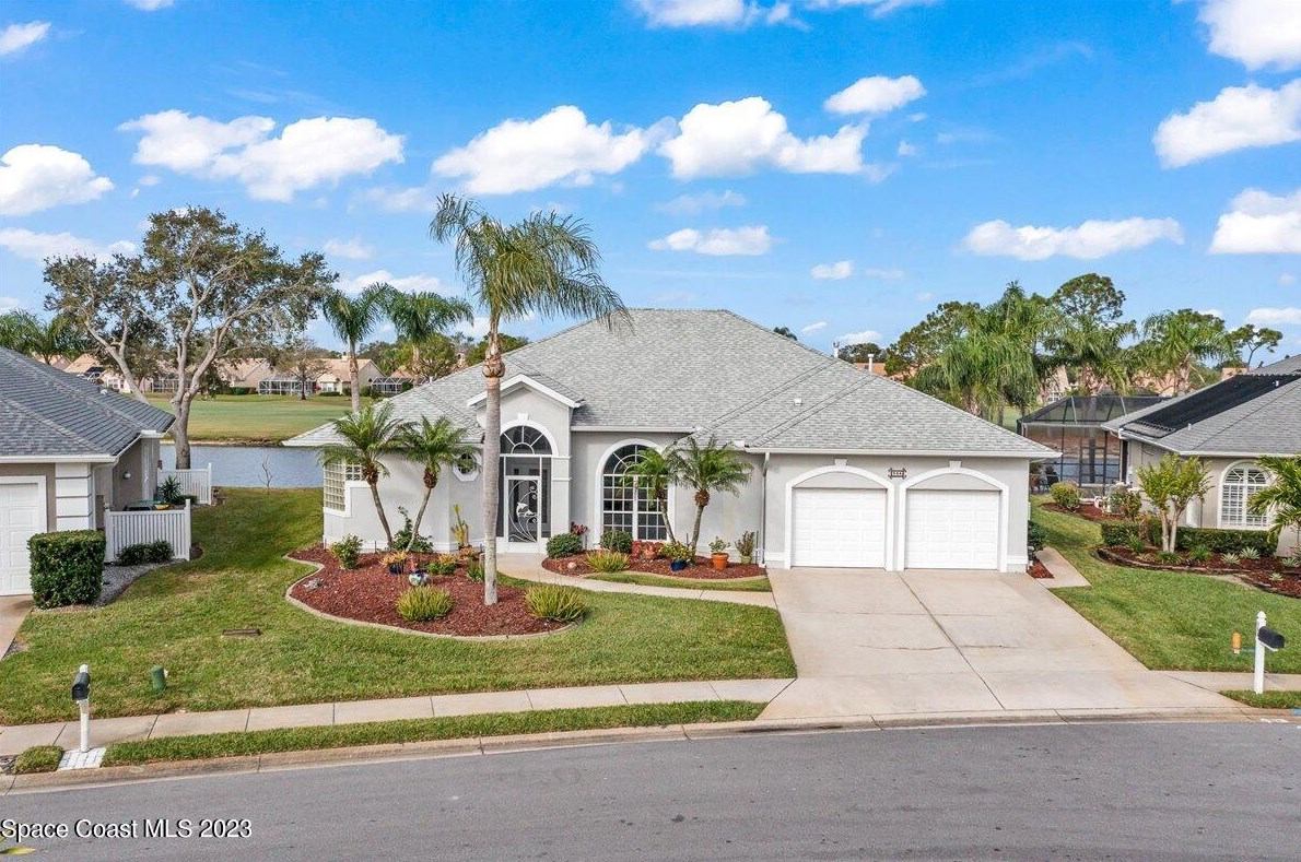 988 Victoria Pl, Melbourne, FL 32940-1629