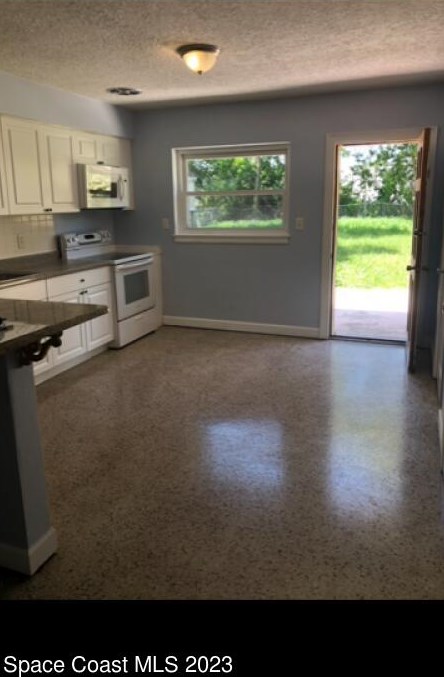 624 Wisteria Dr, Melbourne, FL 32901