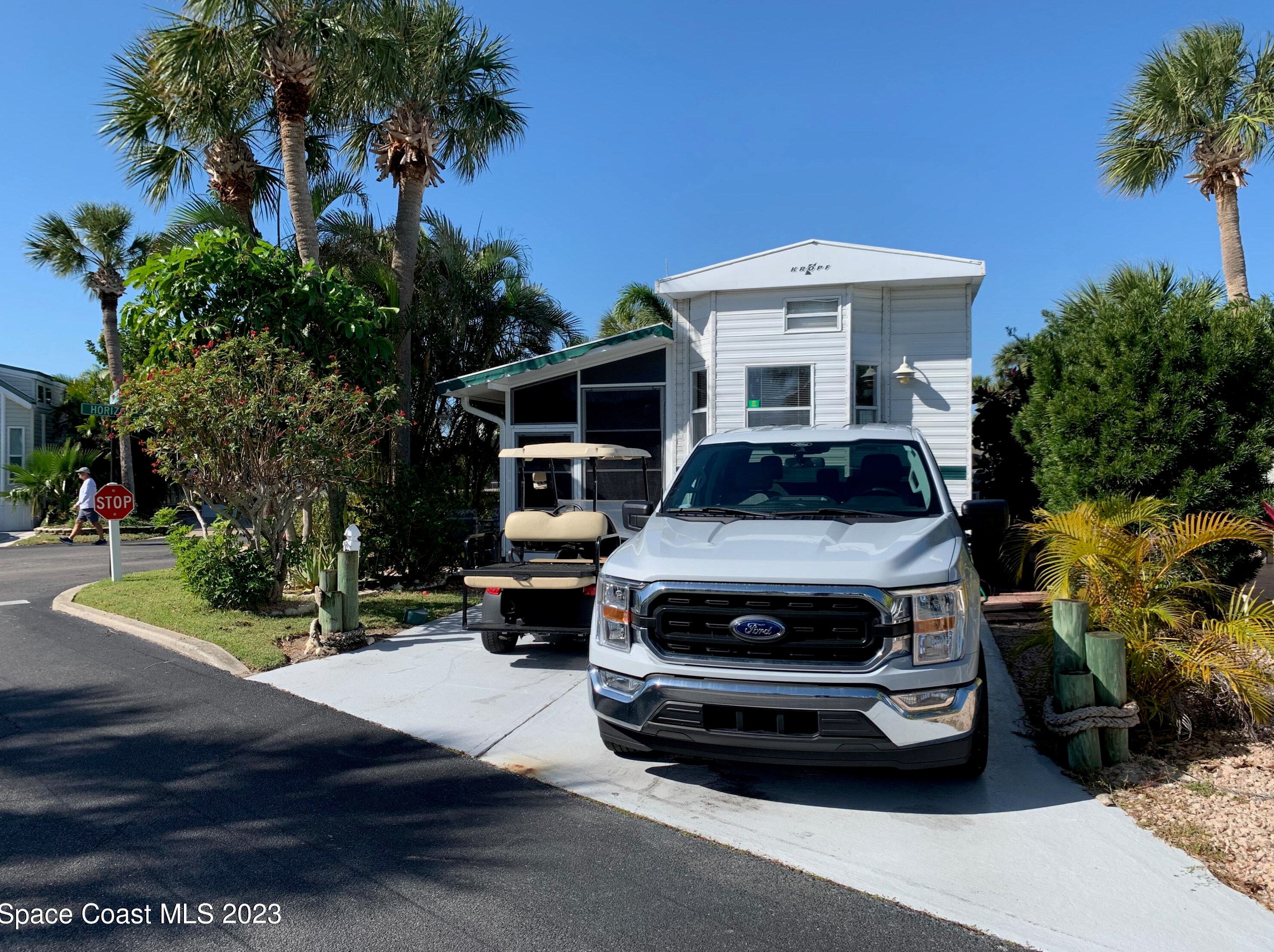 870 Galaxy Ln, Melbourne, FL 32951-4235