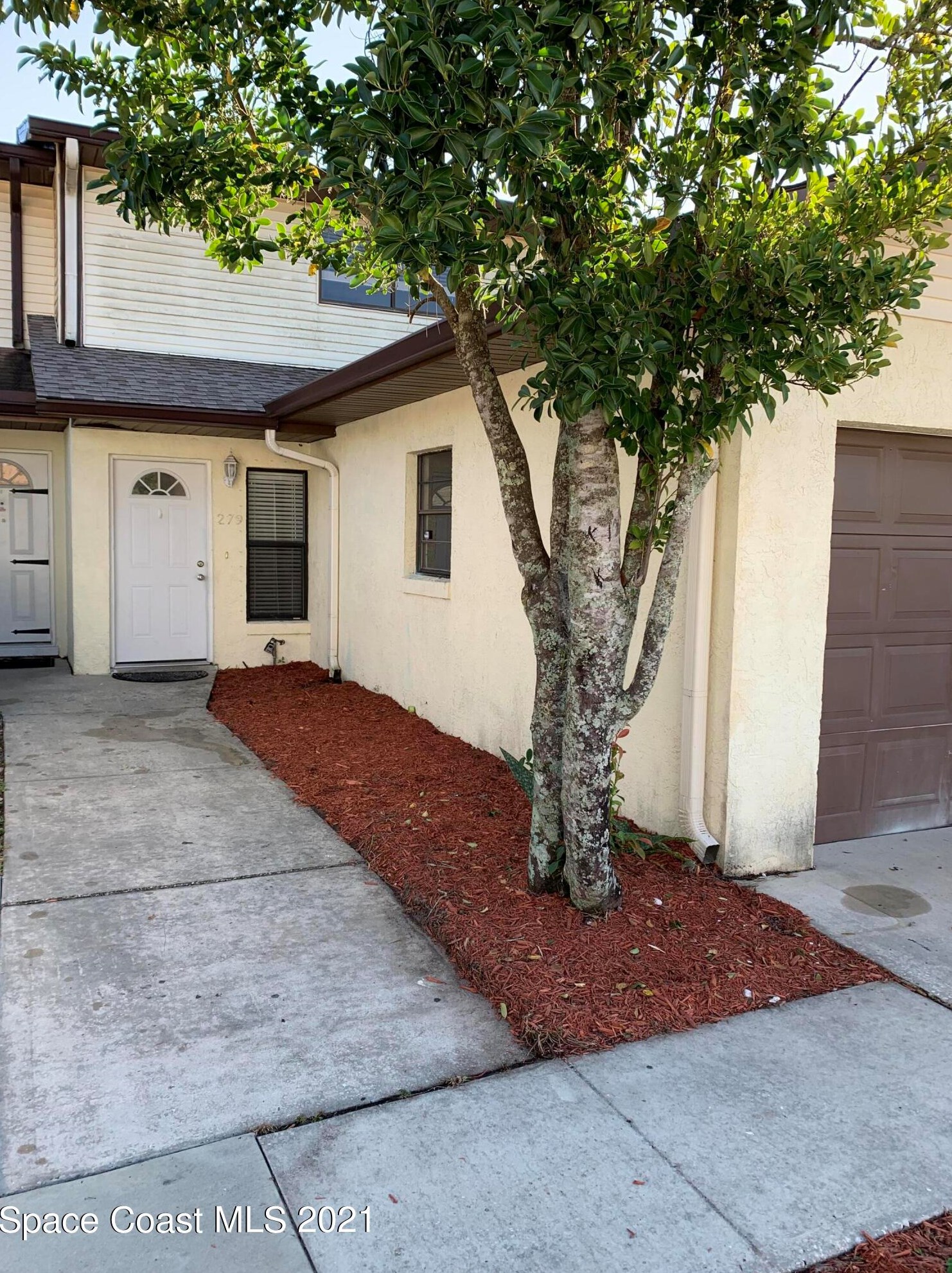279 E Towne Pl, Titusville, FL 32796