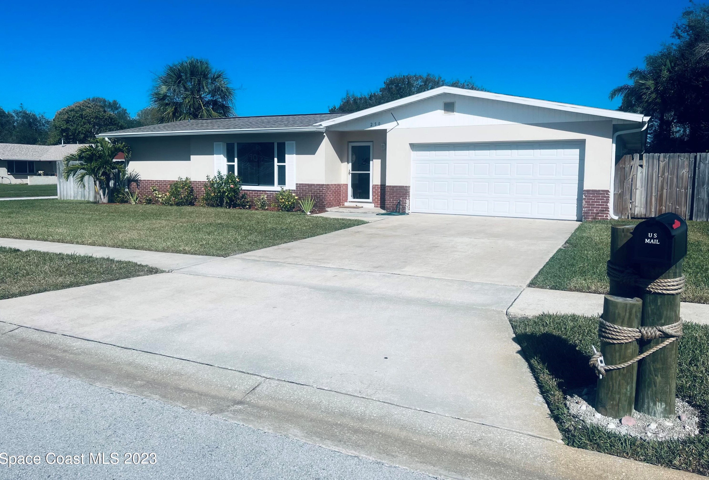 250 Mindy Ave, Merritt Island, FL 32953-4439