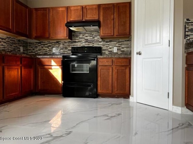 946 Aurelia Ave Se, Melbourne, FL 32909