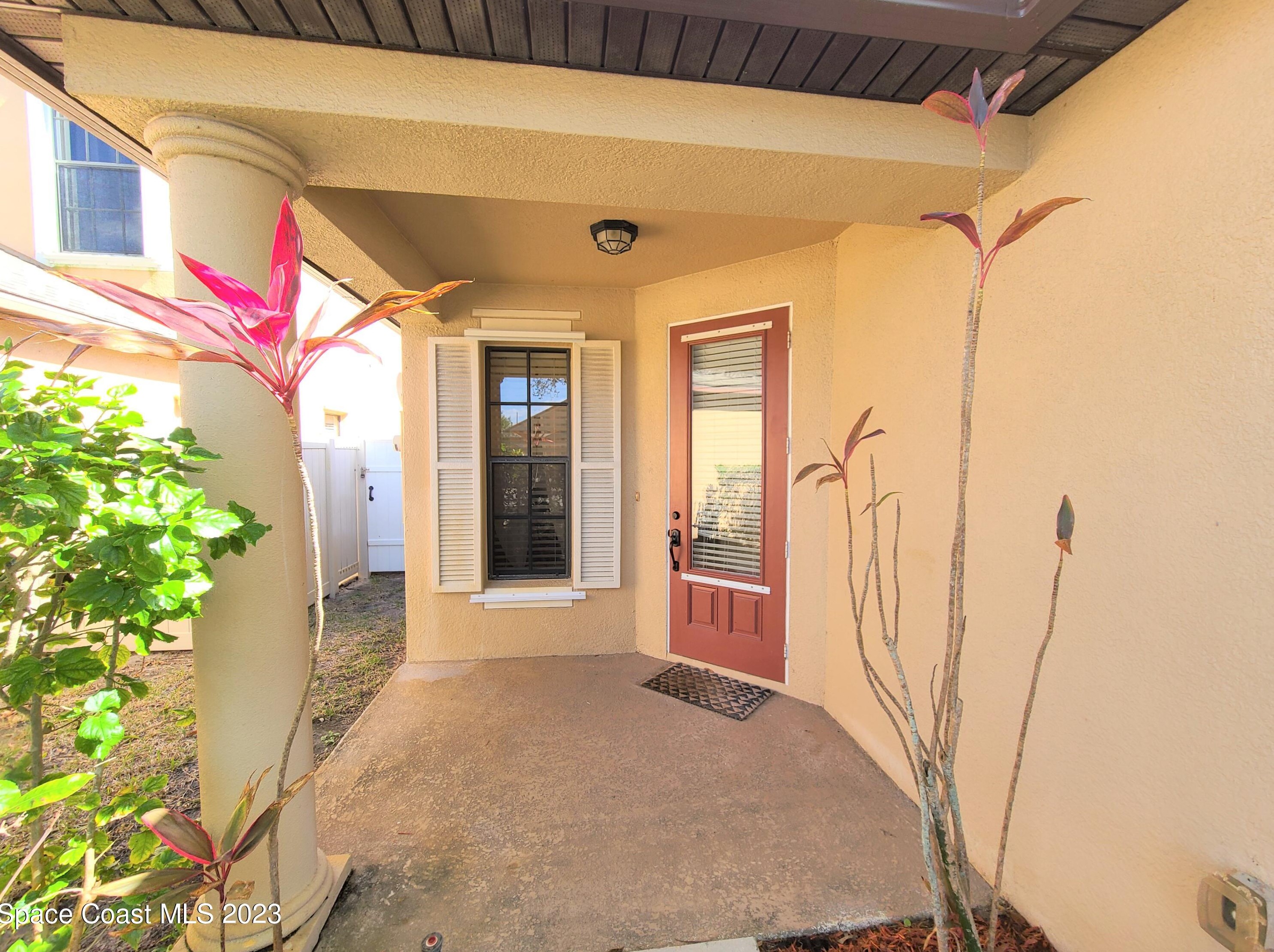 2563 Glenridge Cir, Merritt Island, FL 32953