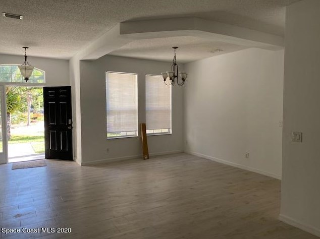 572 Geiger Ct Nw, Melbourne, FL 32907
