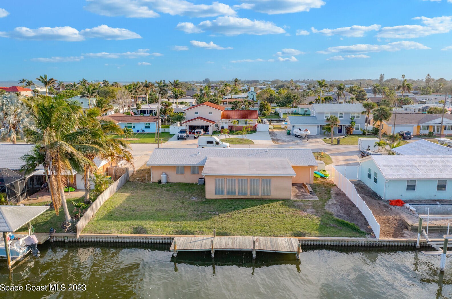 1670 Central Ave, Merritt Island FL 32952-5675 exterior