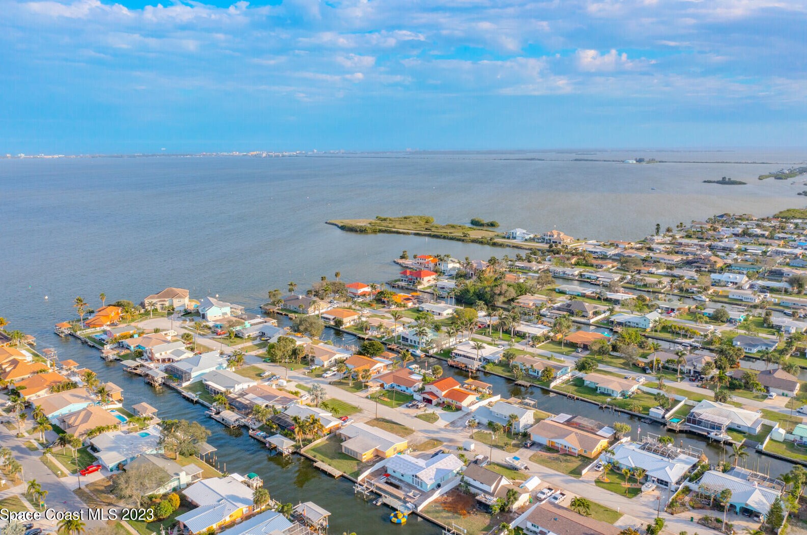 1670 Central Ave, Merritt Island FL 32952-5675 exterior