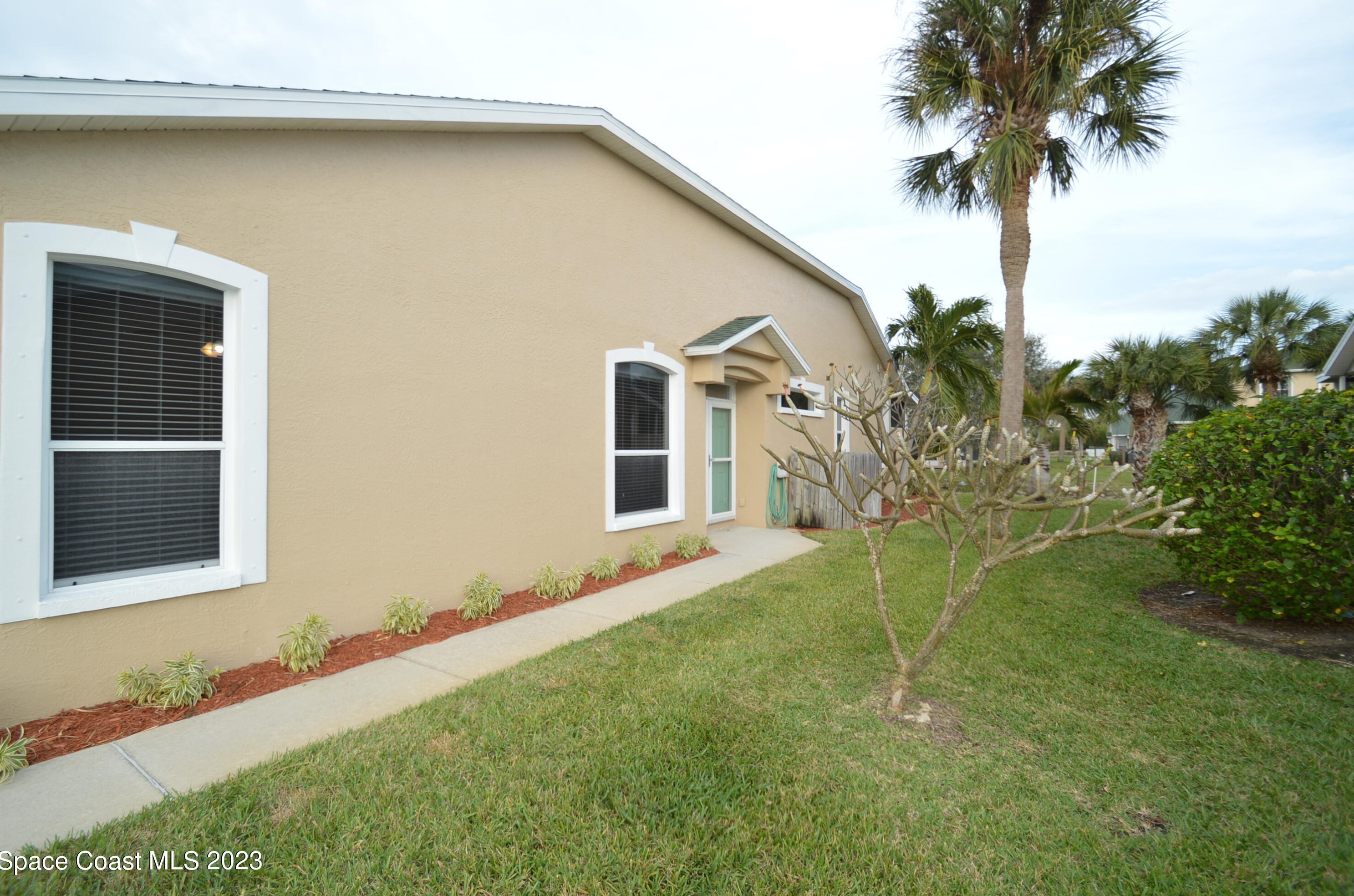 812 Veronica Ct, Melbourne, FL 32937-4038