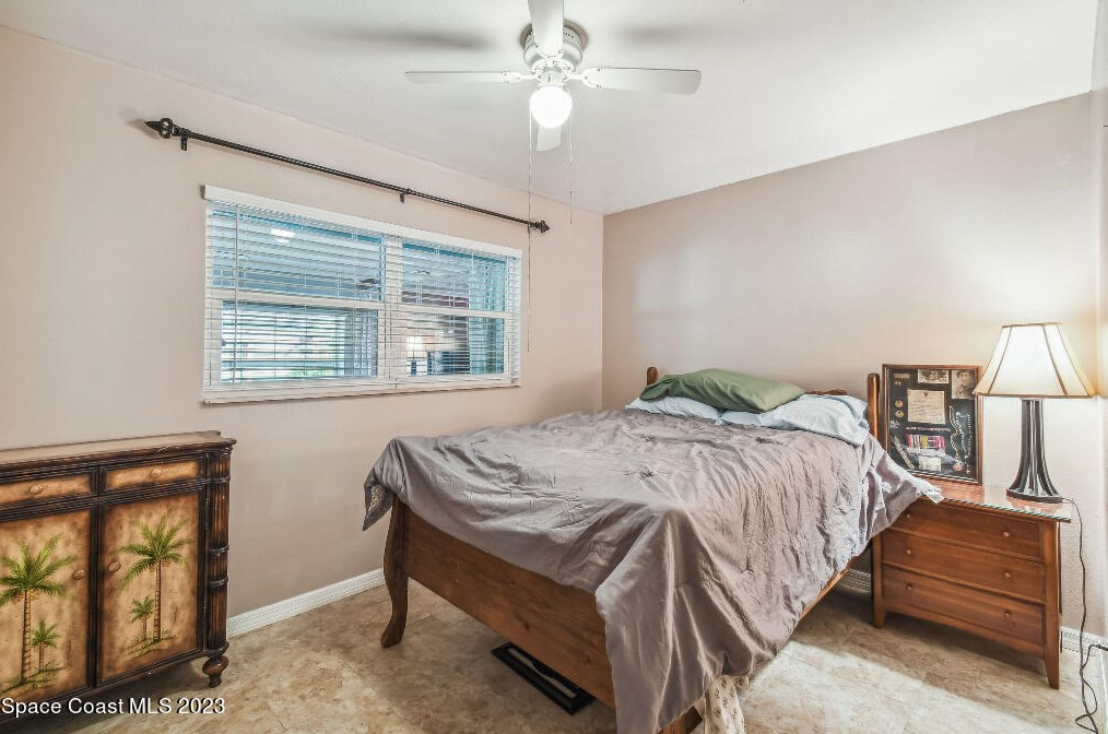 610 Barrett Dr, Merritt Island FL  32952-5885 exterior