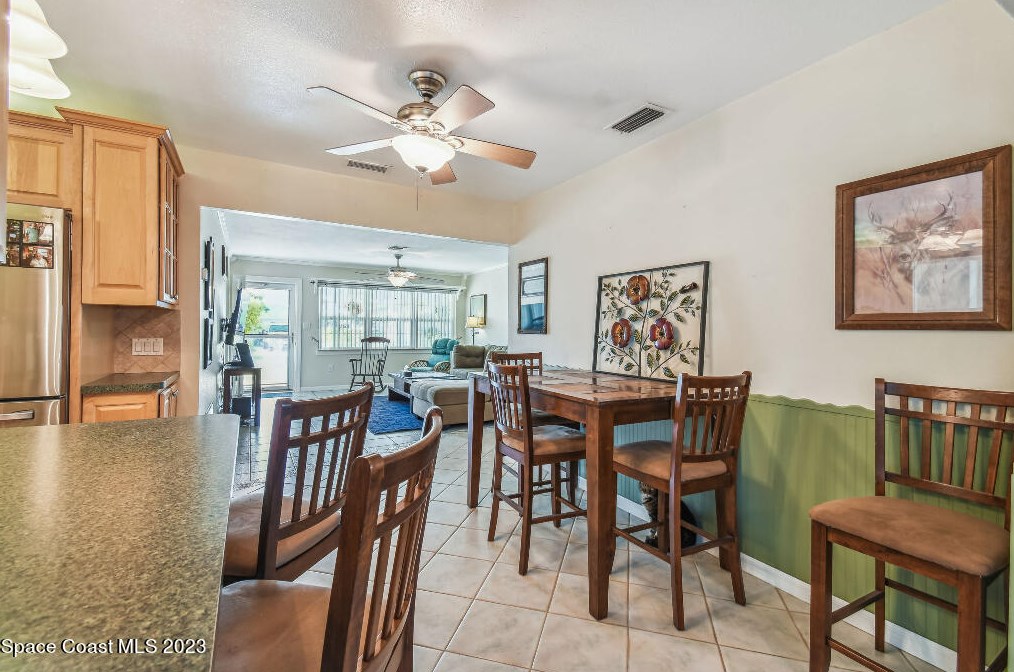 610 Barrett Dr, Merritt Island FL  32952-5885 exterior