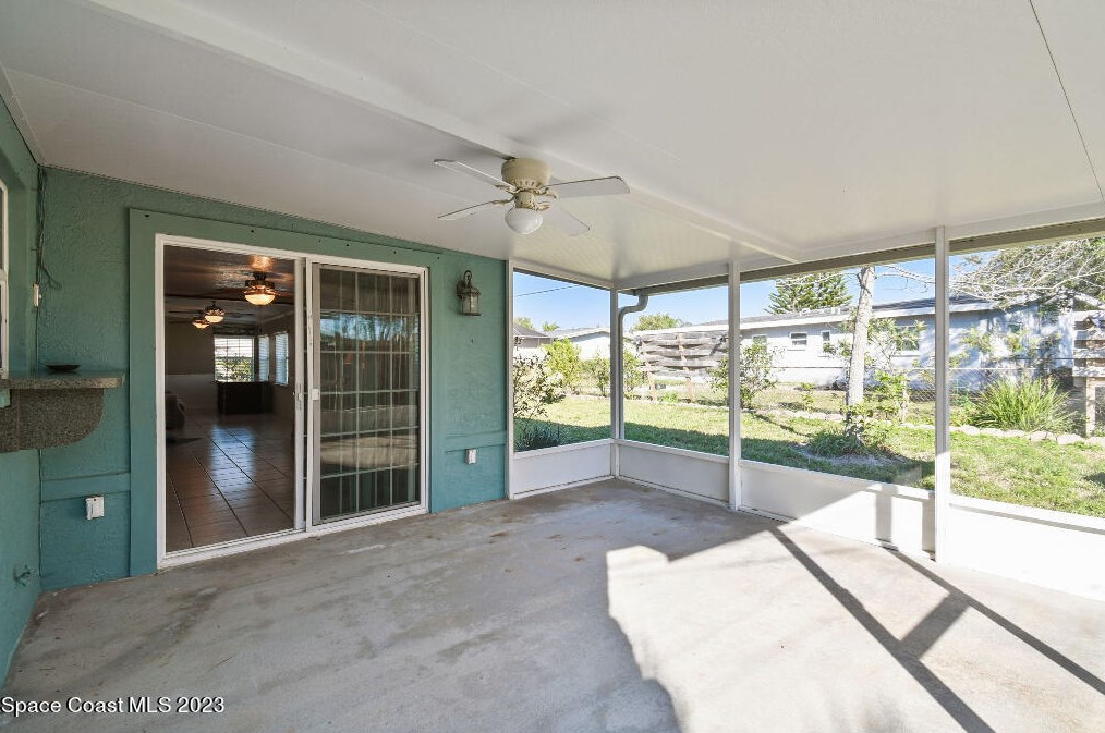 610 Barrett Dr, Merritt Island FL  32952-5885 exterior