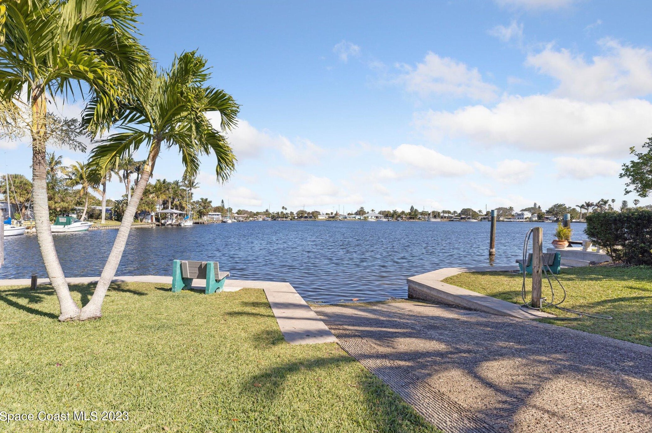 437 Waterway Dr, Melbourne, FL 32937-3831