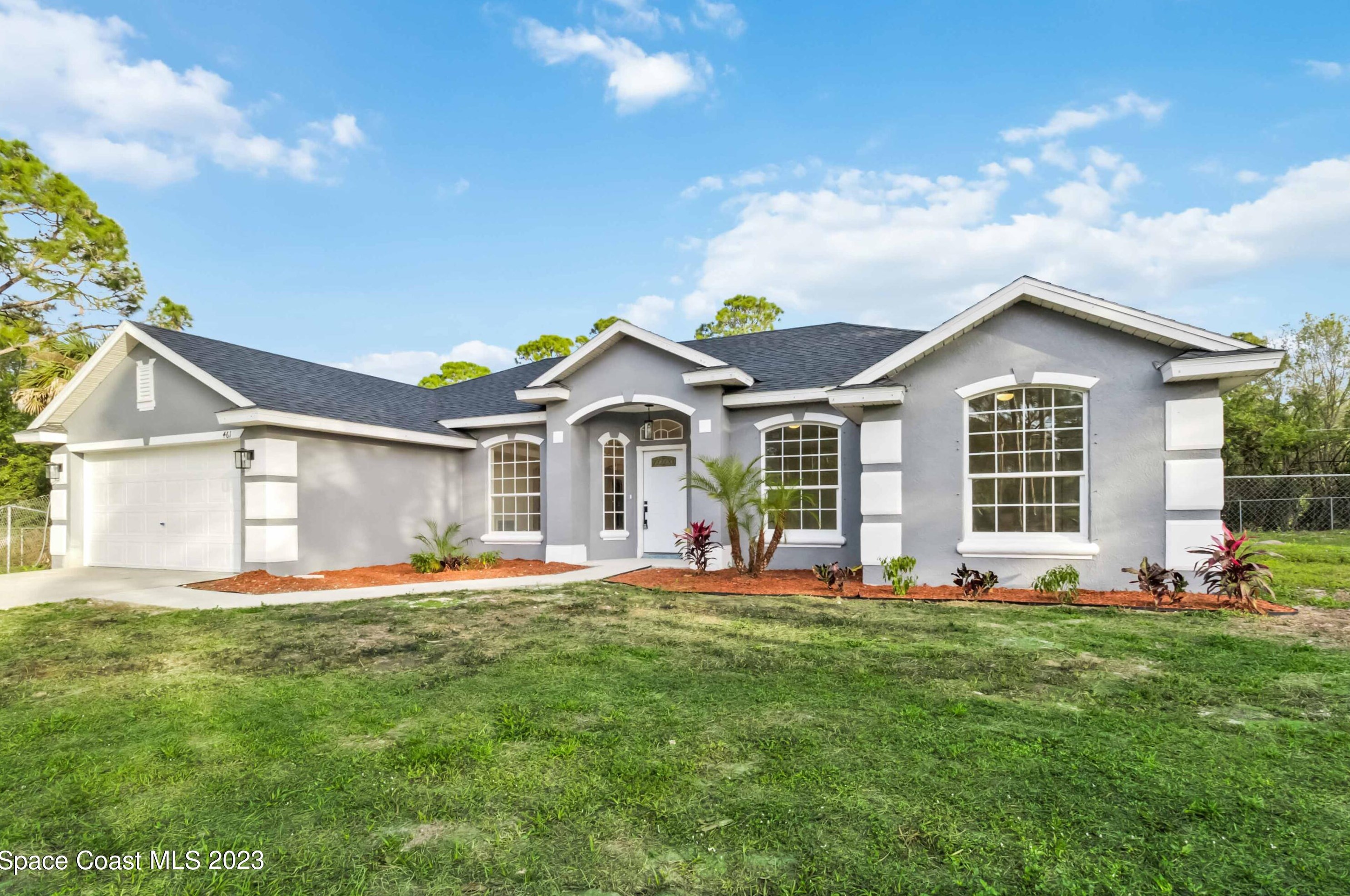 461 Halloran St, Melbourne, FL 32909-8319