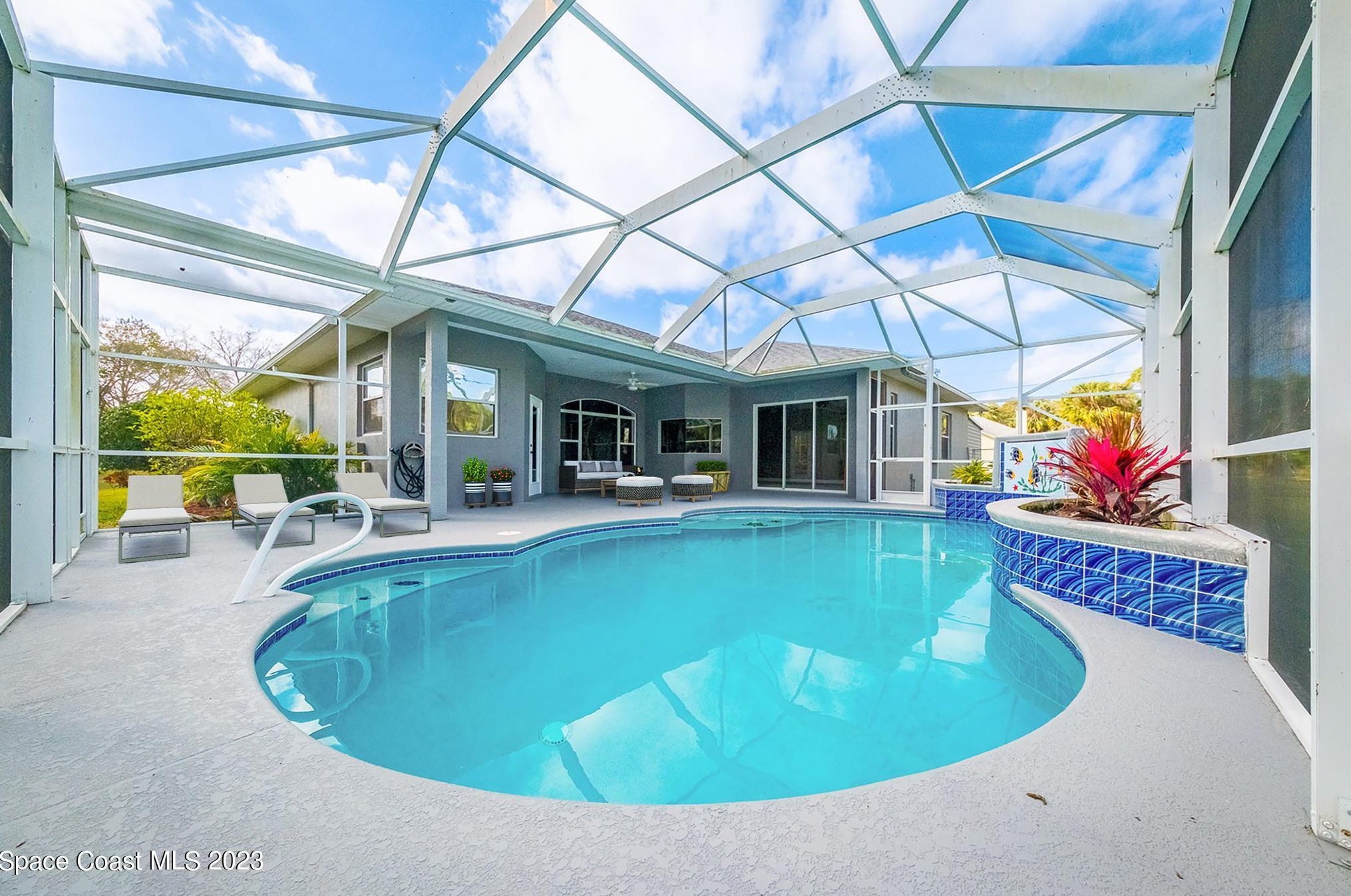 115 Peckham St, Melbourne, FL 32907-1542