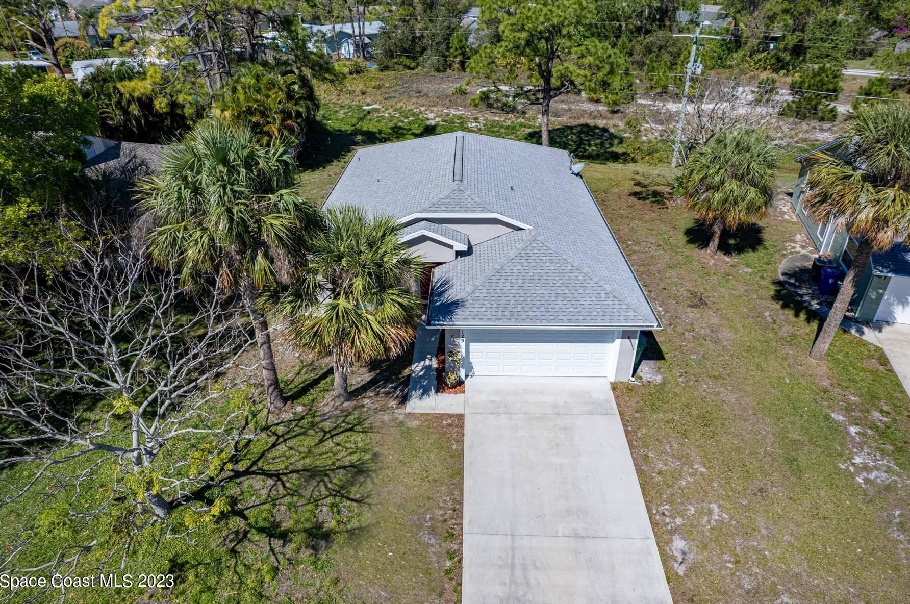 123 La Playa Ln, Sebastian, FL 32958