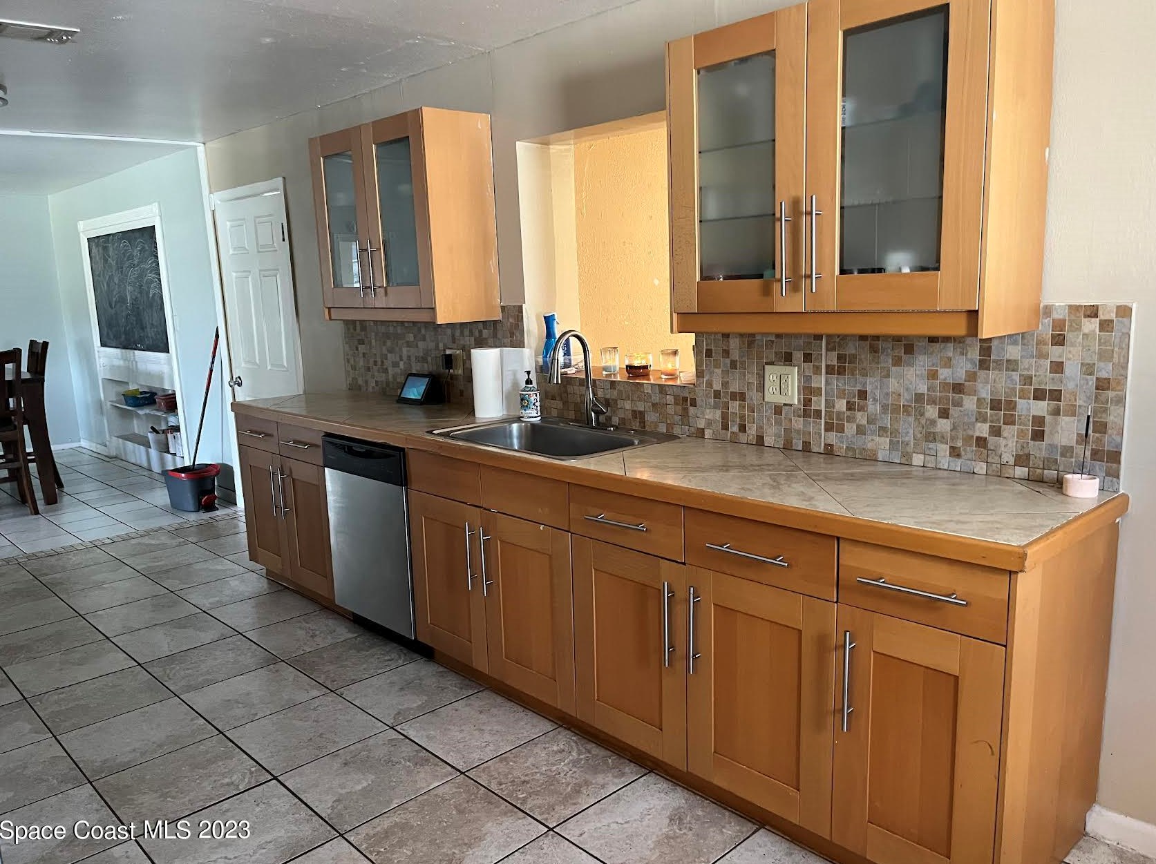 496 Comanche Ave, Melbourne, FL 32935-2601