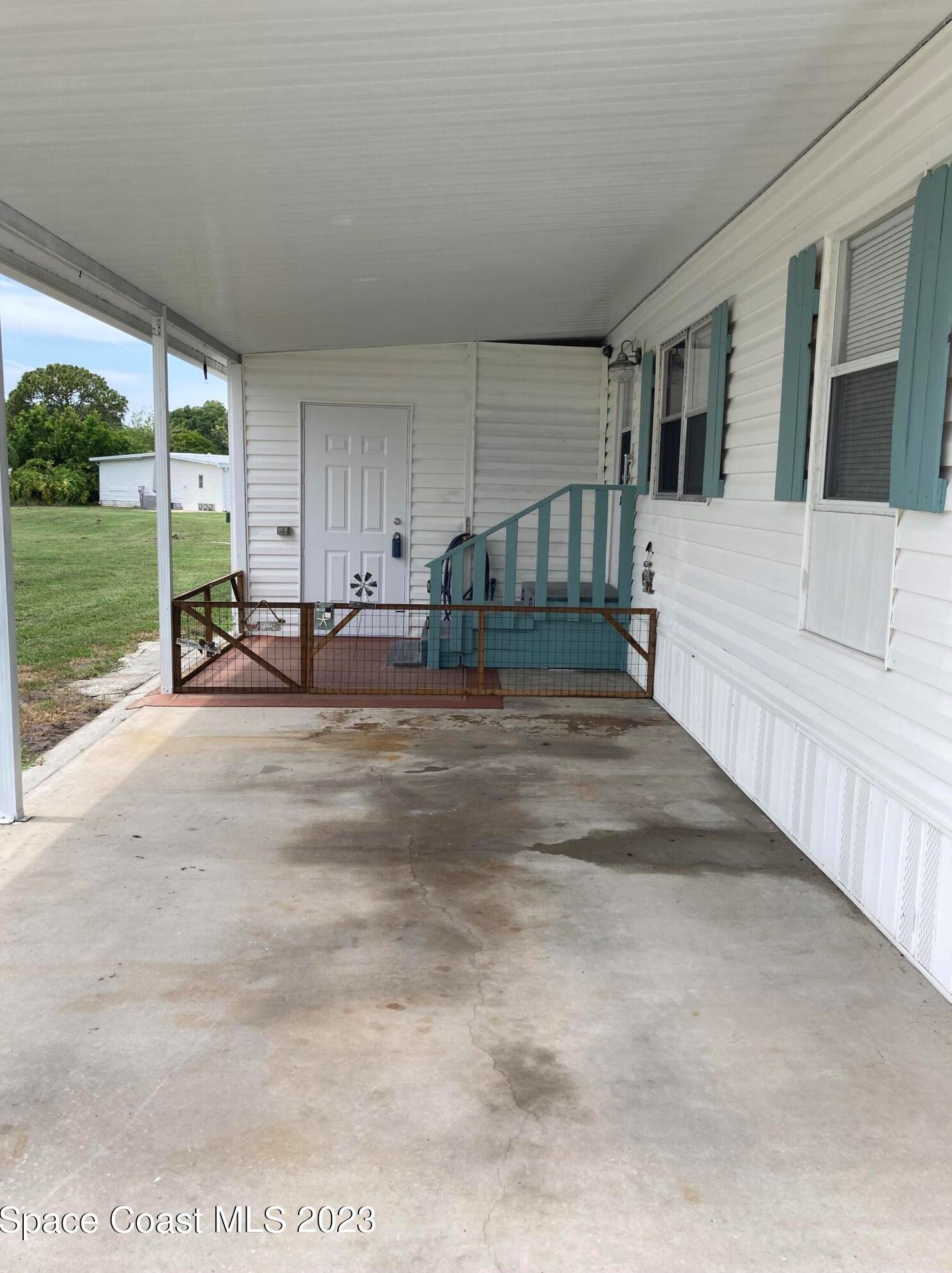 1183 Center Ln, Melbourne FL  32907-2105 exterior