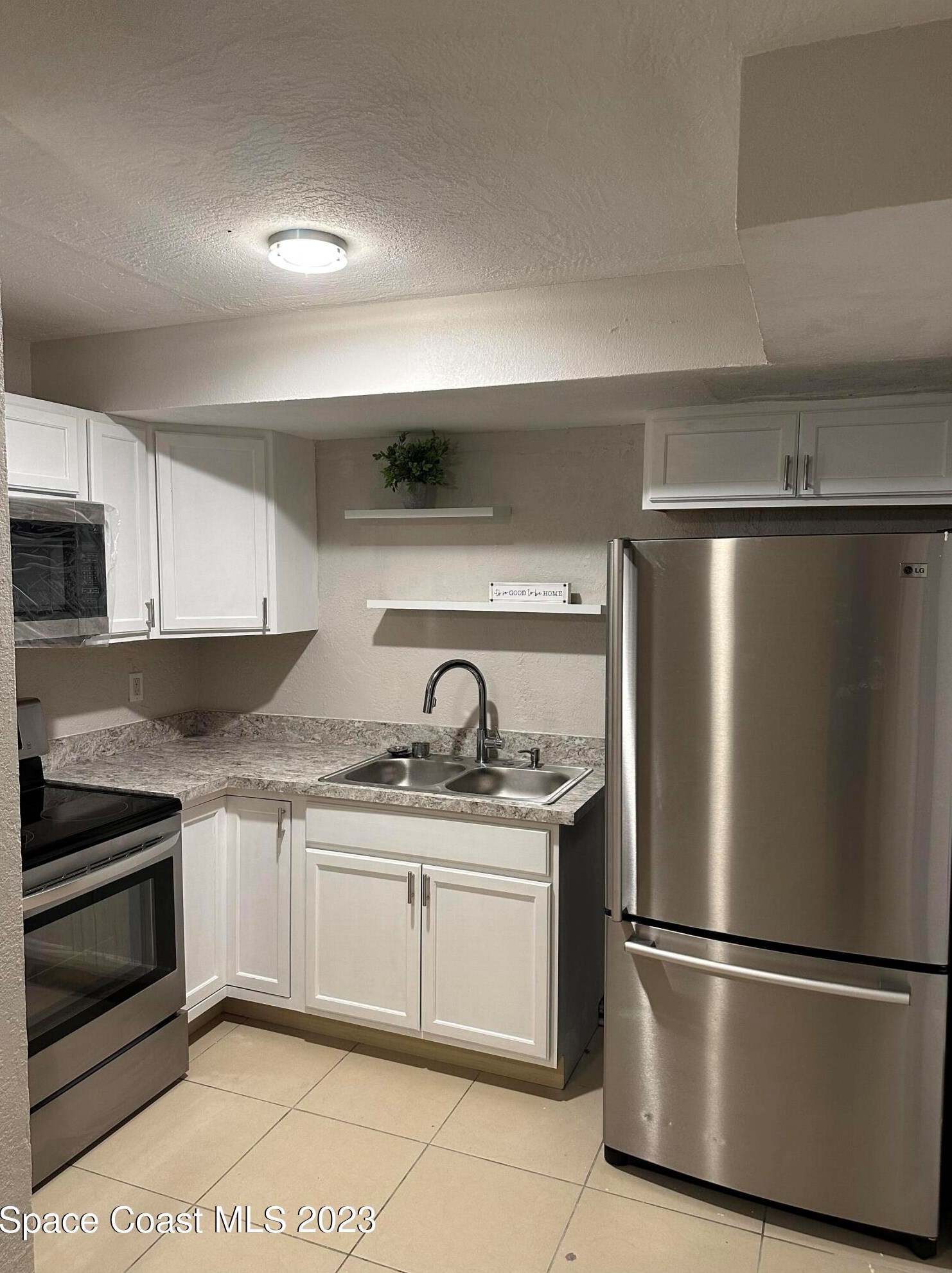 25 Elton St, Melbourne, FL 32935-6746