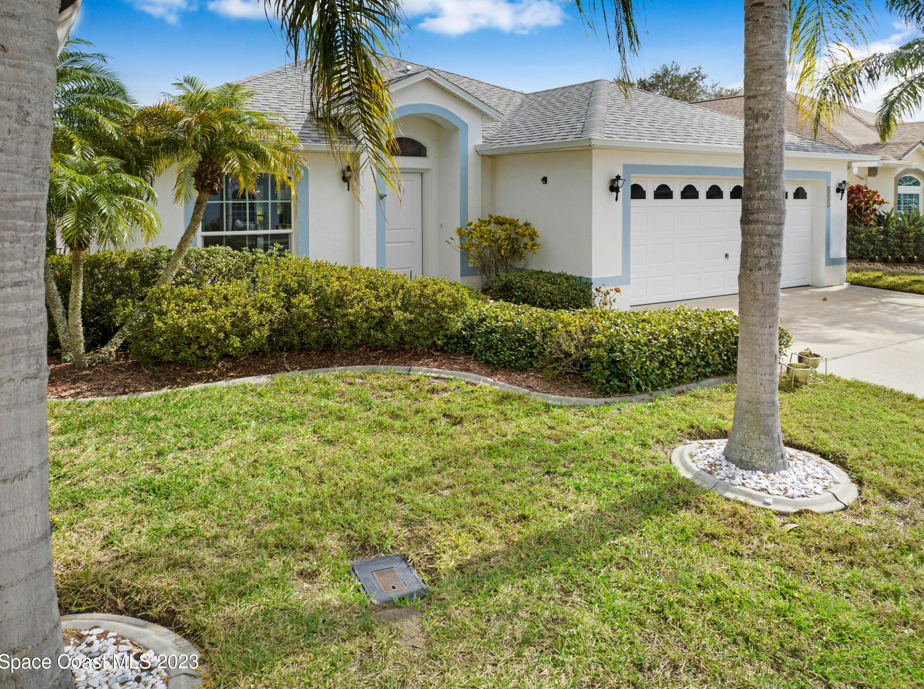 895 Shaw Cir, Melbourne, FL 32940-6984