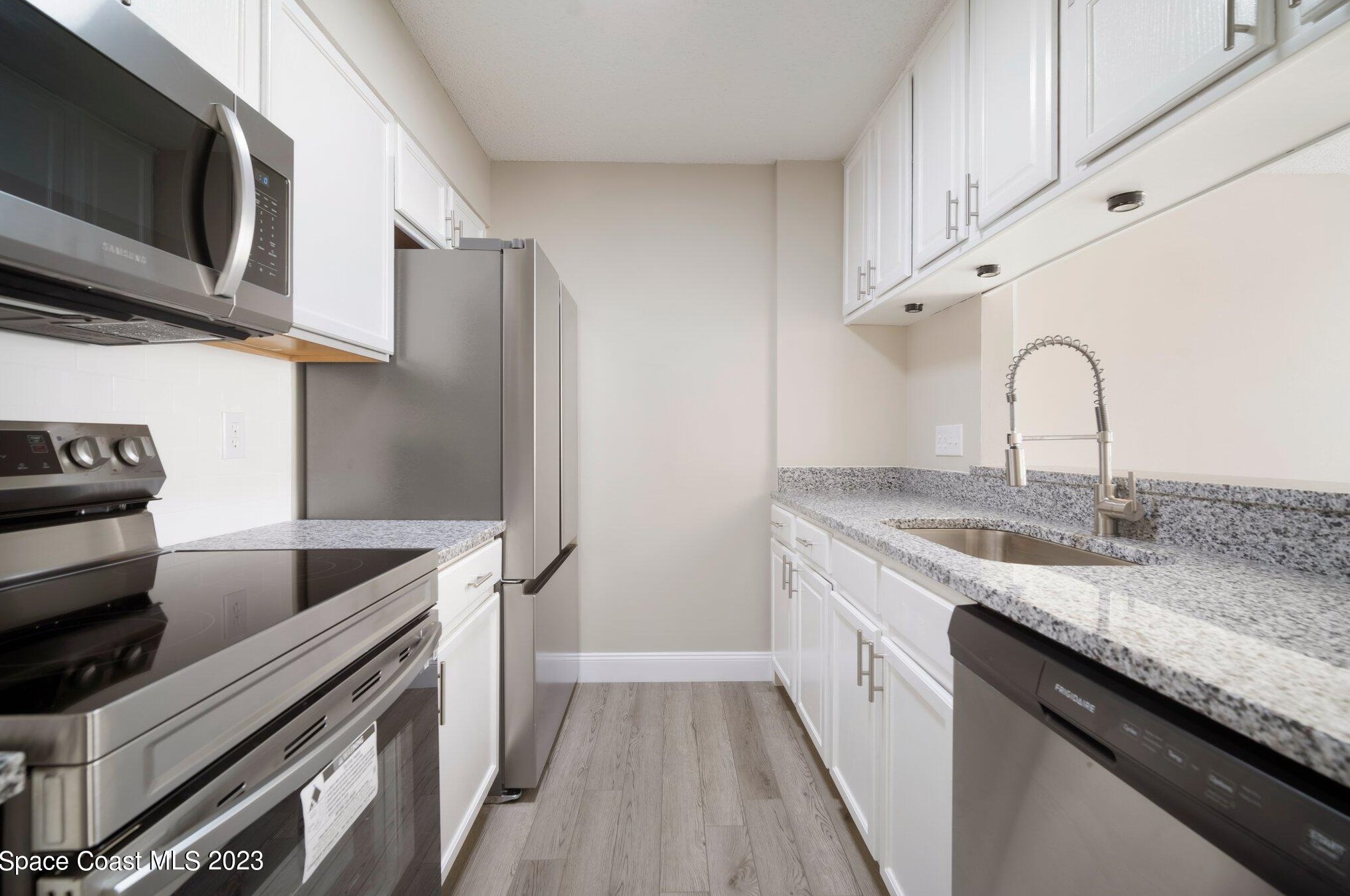 548 Kensington Lake Cir #2, Brandon, FL 33510