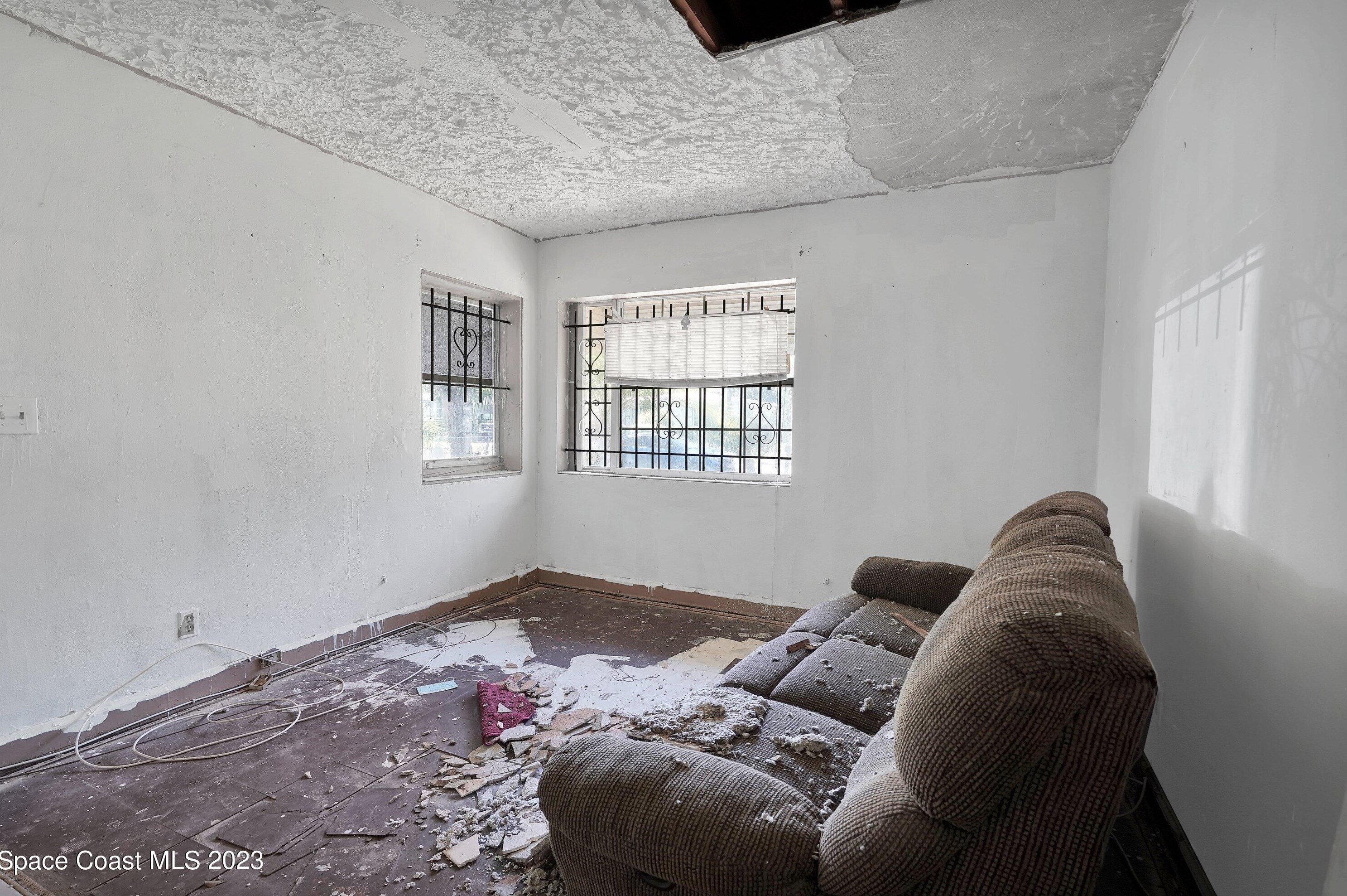 2927 9th St, Jacksonville FL  32254-1915 exterior