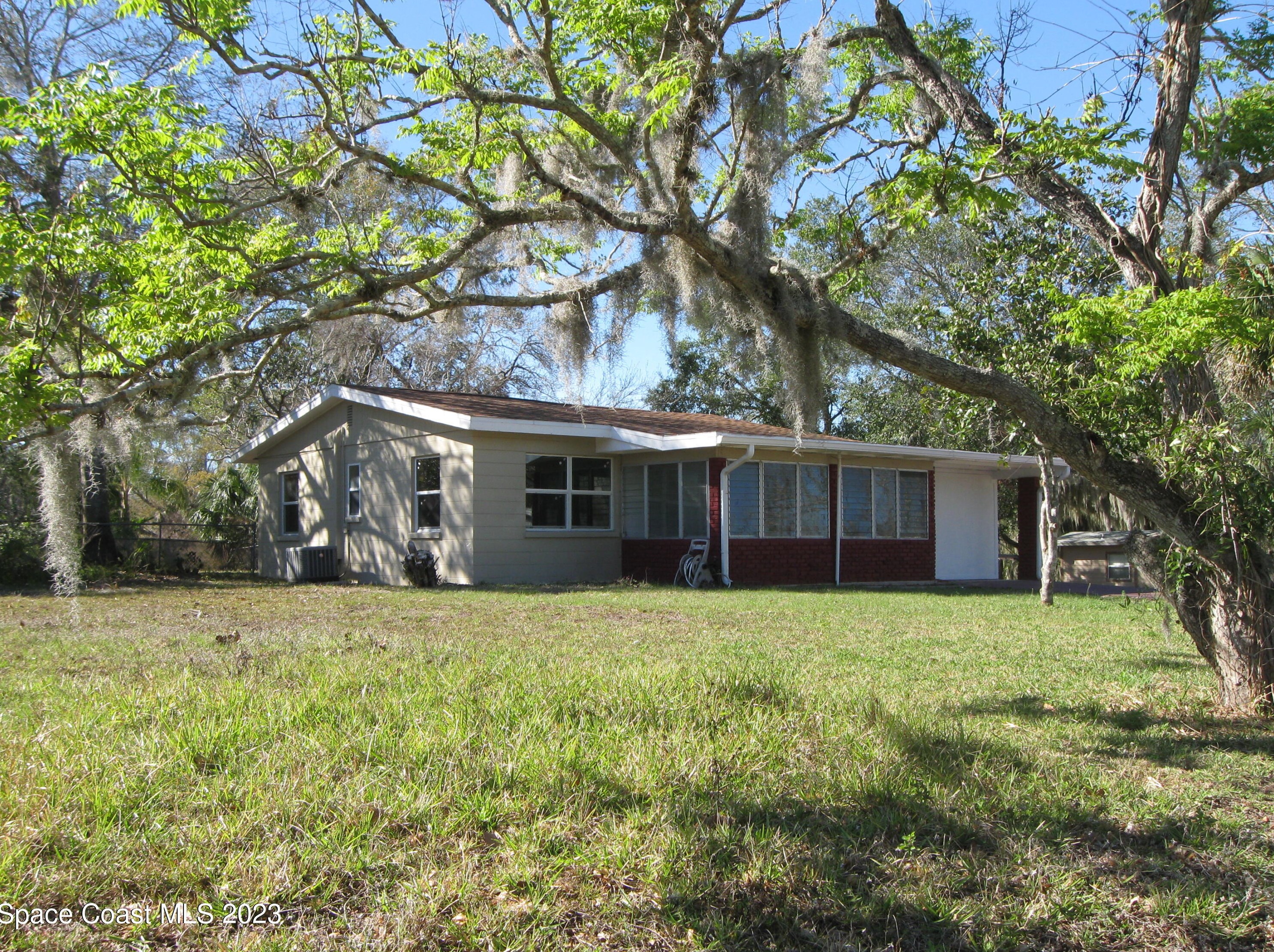 302 Nidy Ave, Titusville, FL 32796