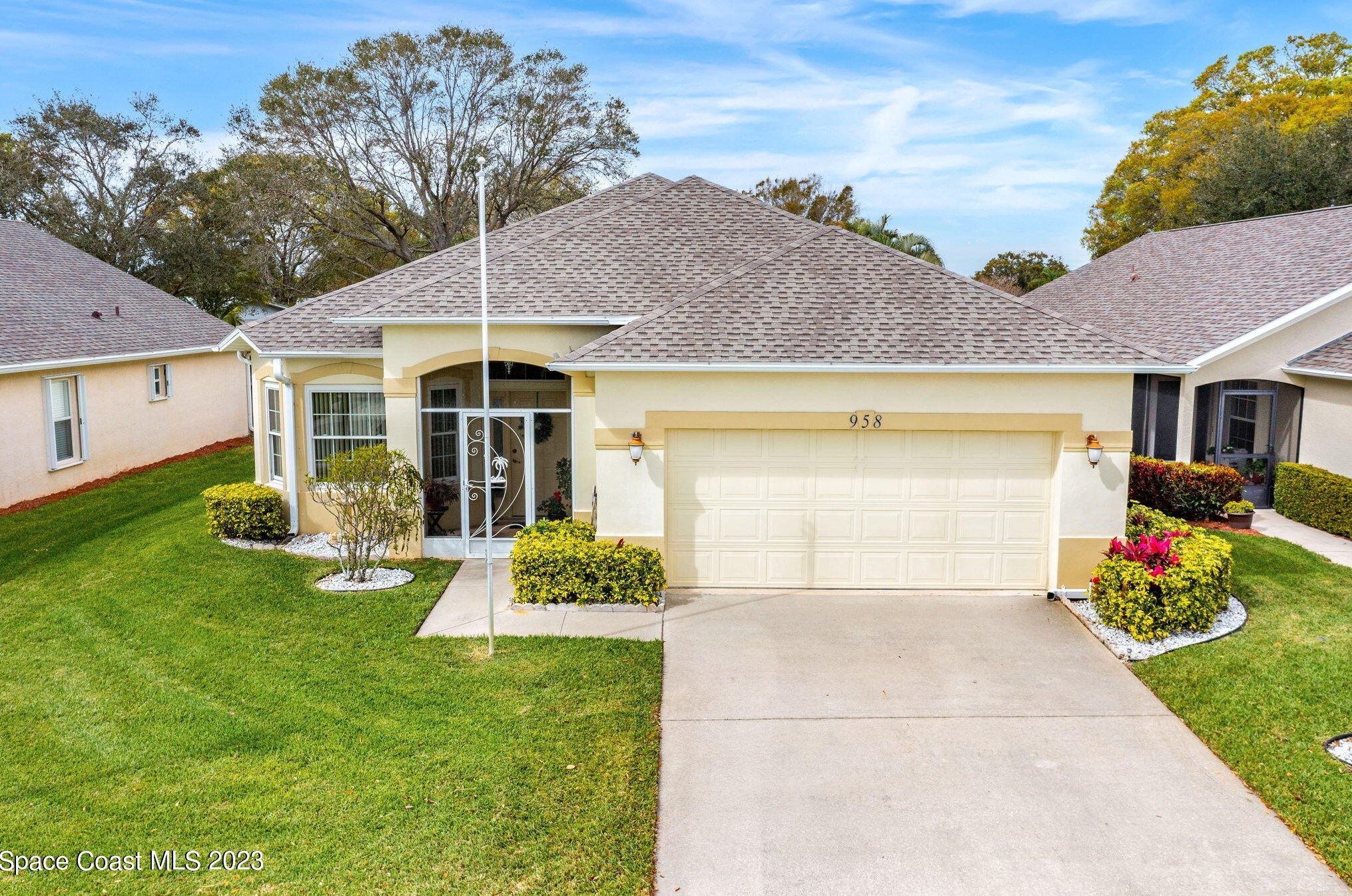 958 Danville Cir, Melbourne, FL 32904-7562
