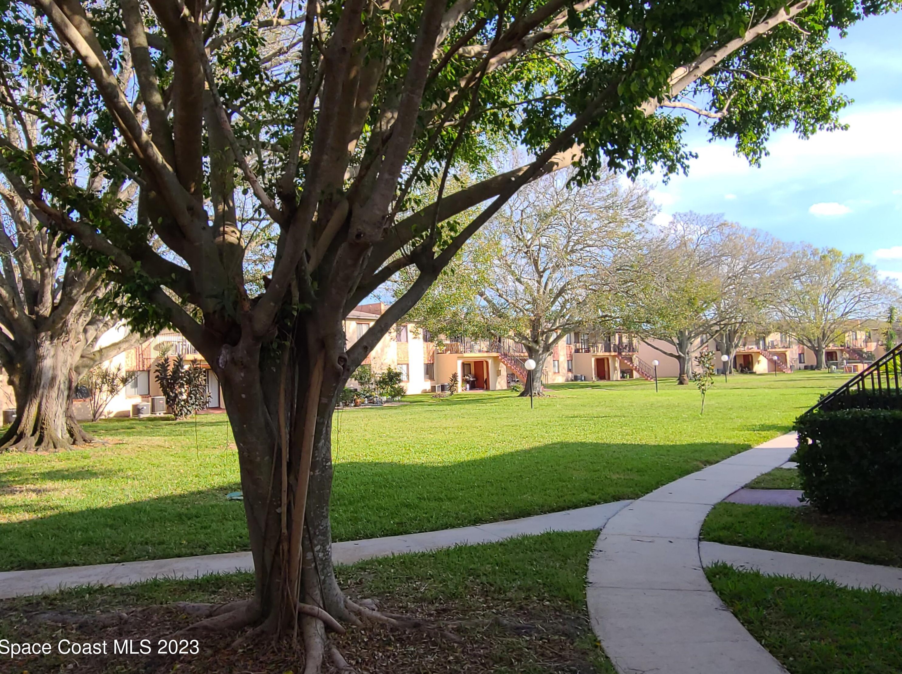 150 San Juan Cir, Melbourne FL 32935-5457 exterior