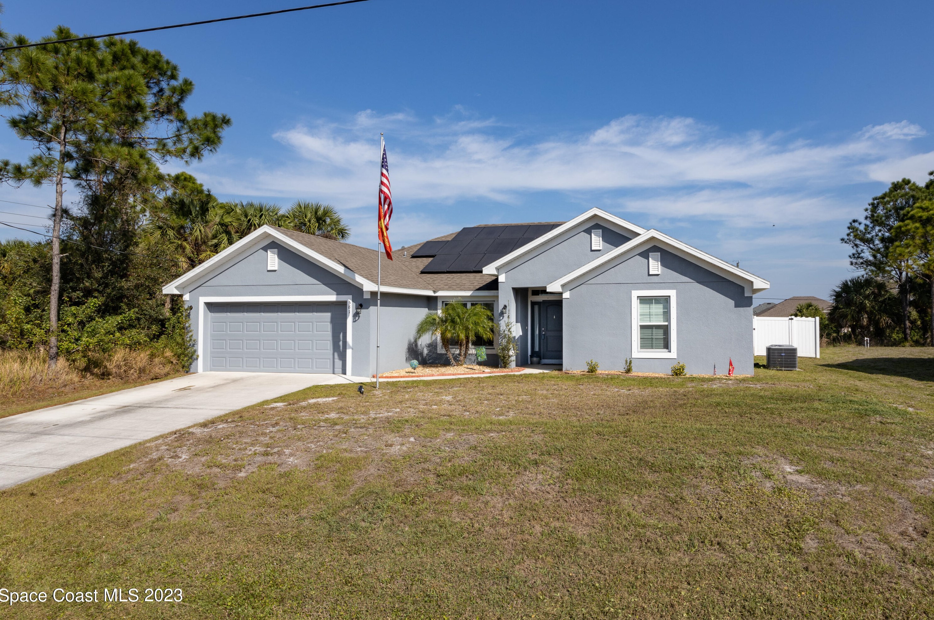 581 Olivia St, Melbourne, FL 32908-4788