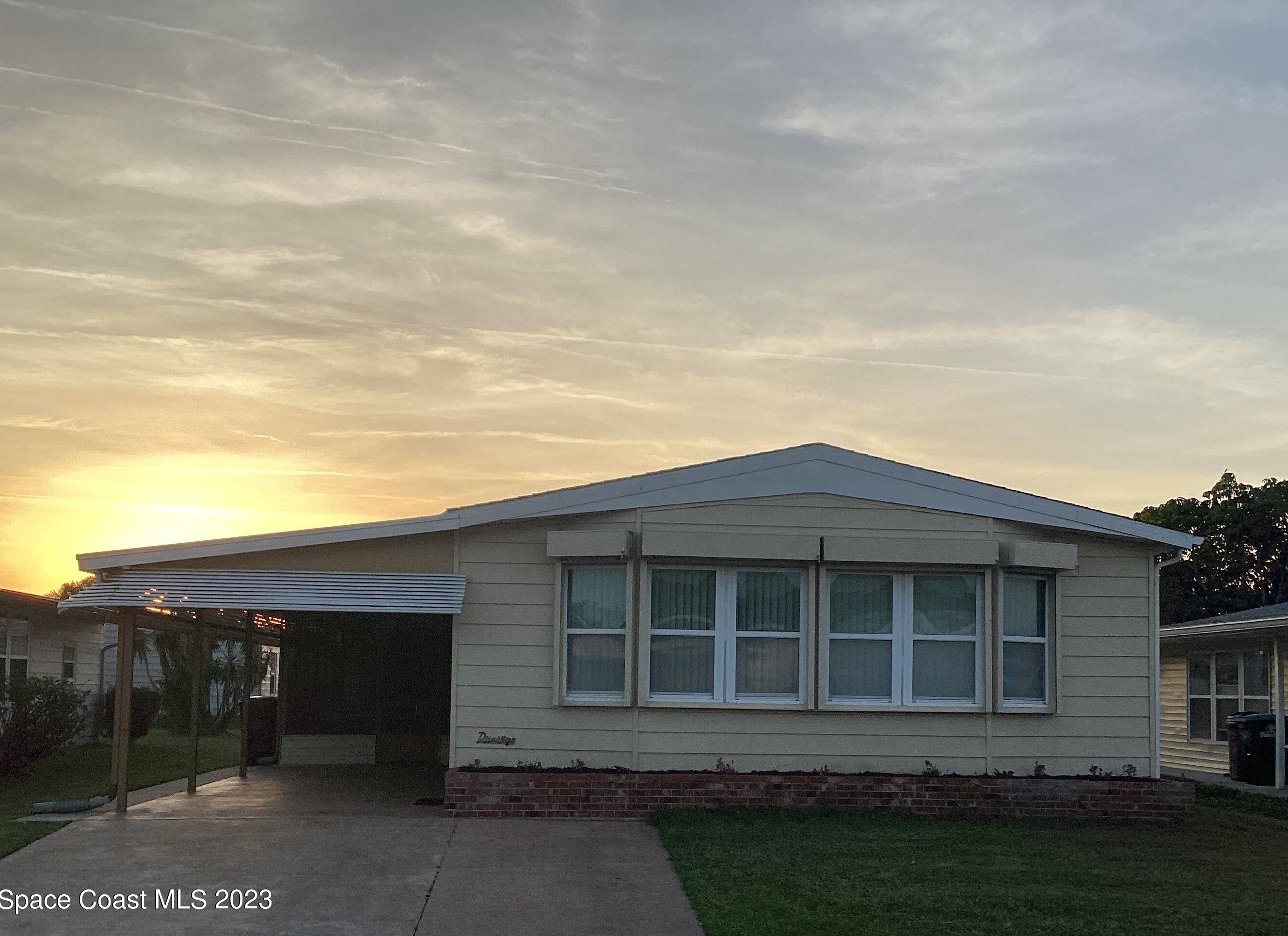 1898 Big Cypress St, Melbourne, FL 32905-3351